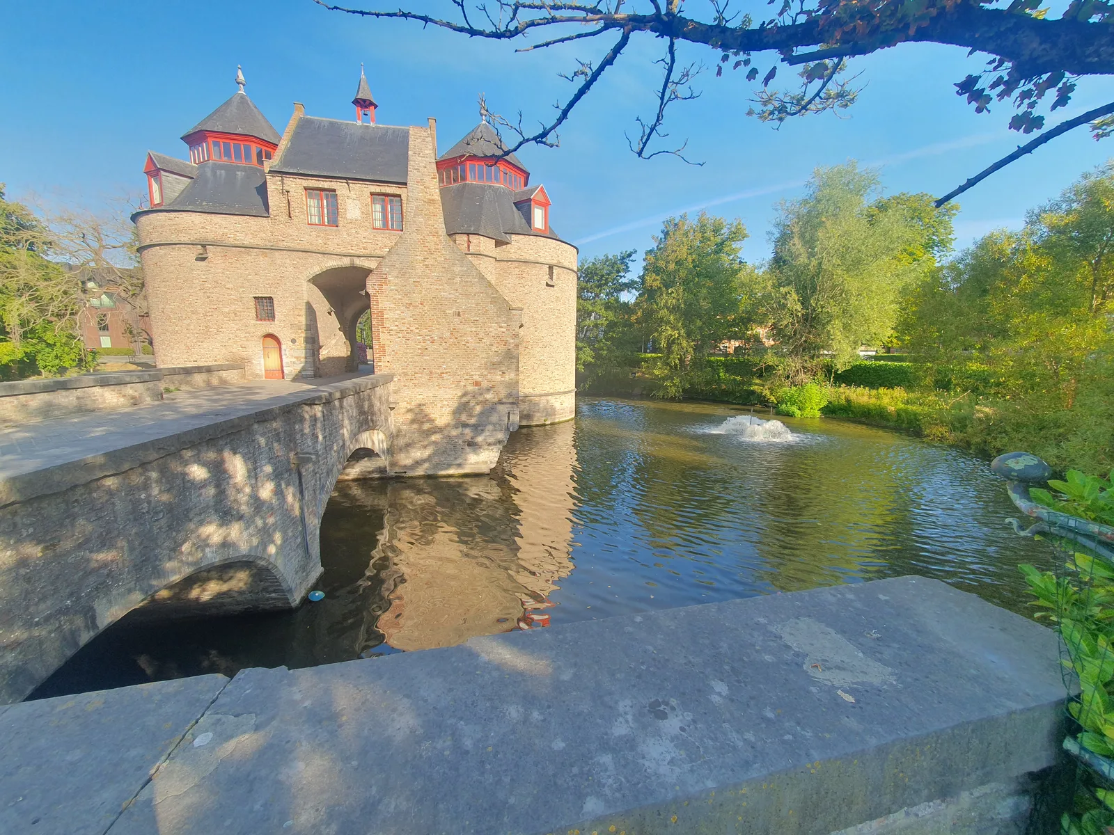 Main view at Ezelpoort Brugge — travel photo