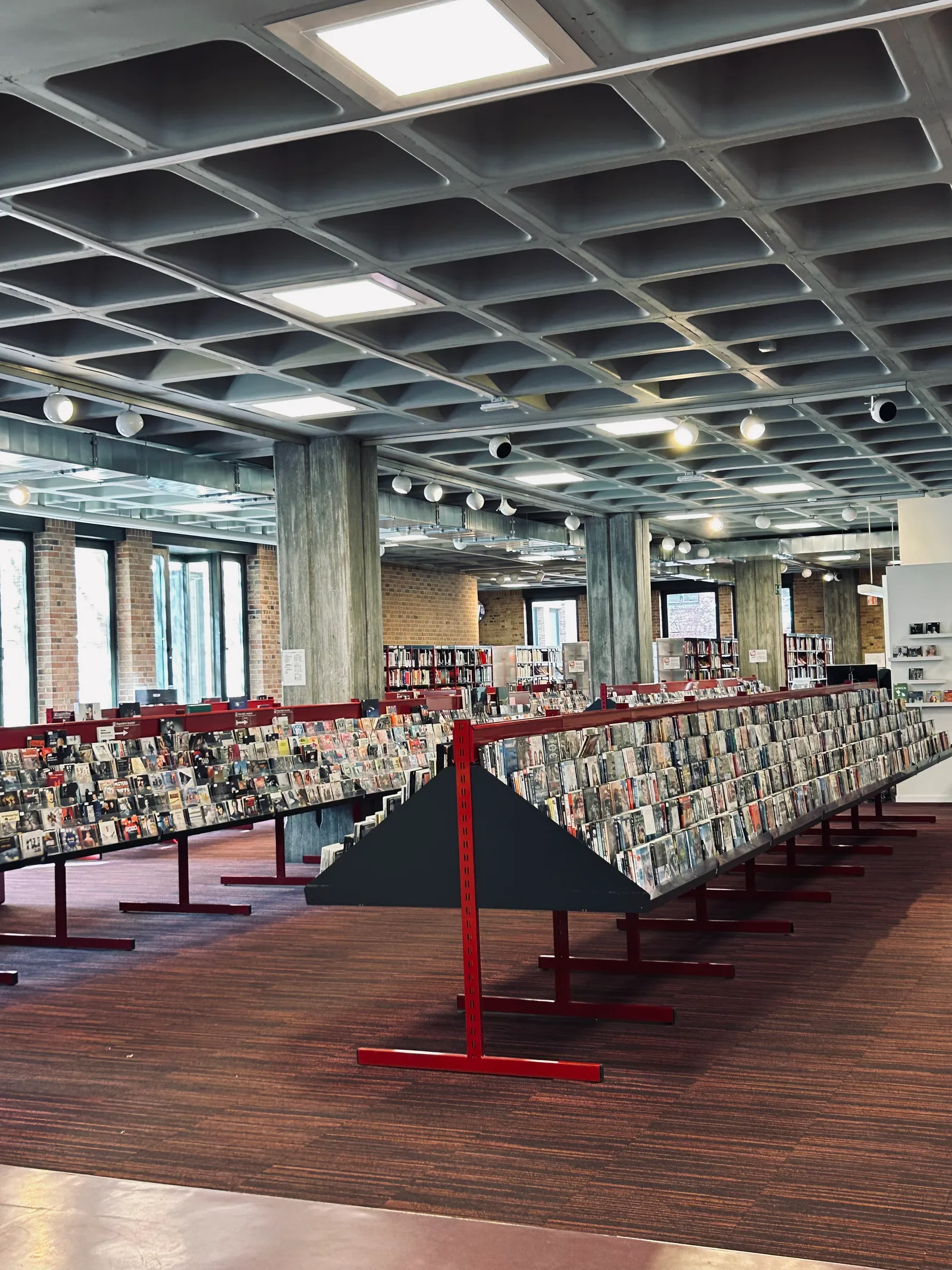 Main view at Main Library Biekorf Brugge — travel photo