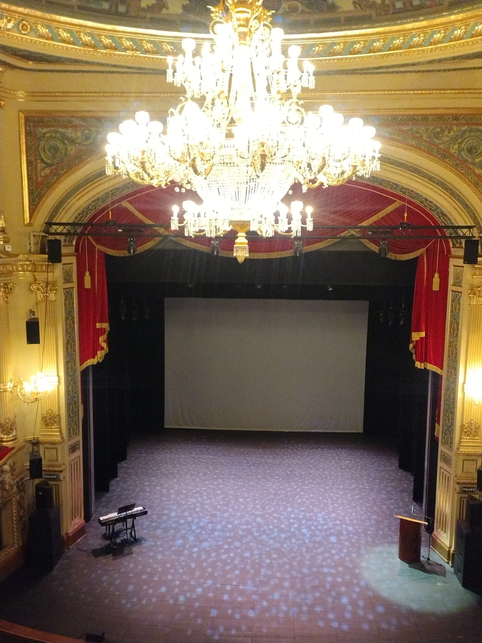Details at Municipal Theater Brugge — travel photo