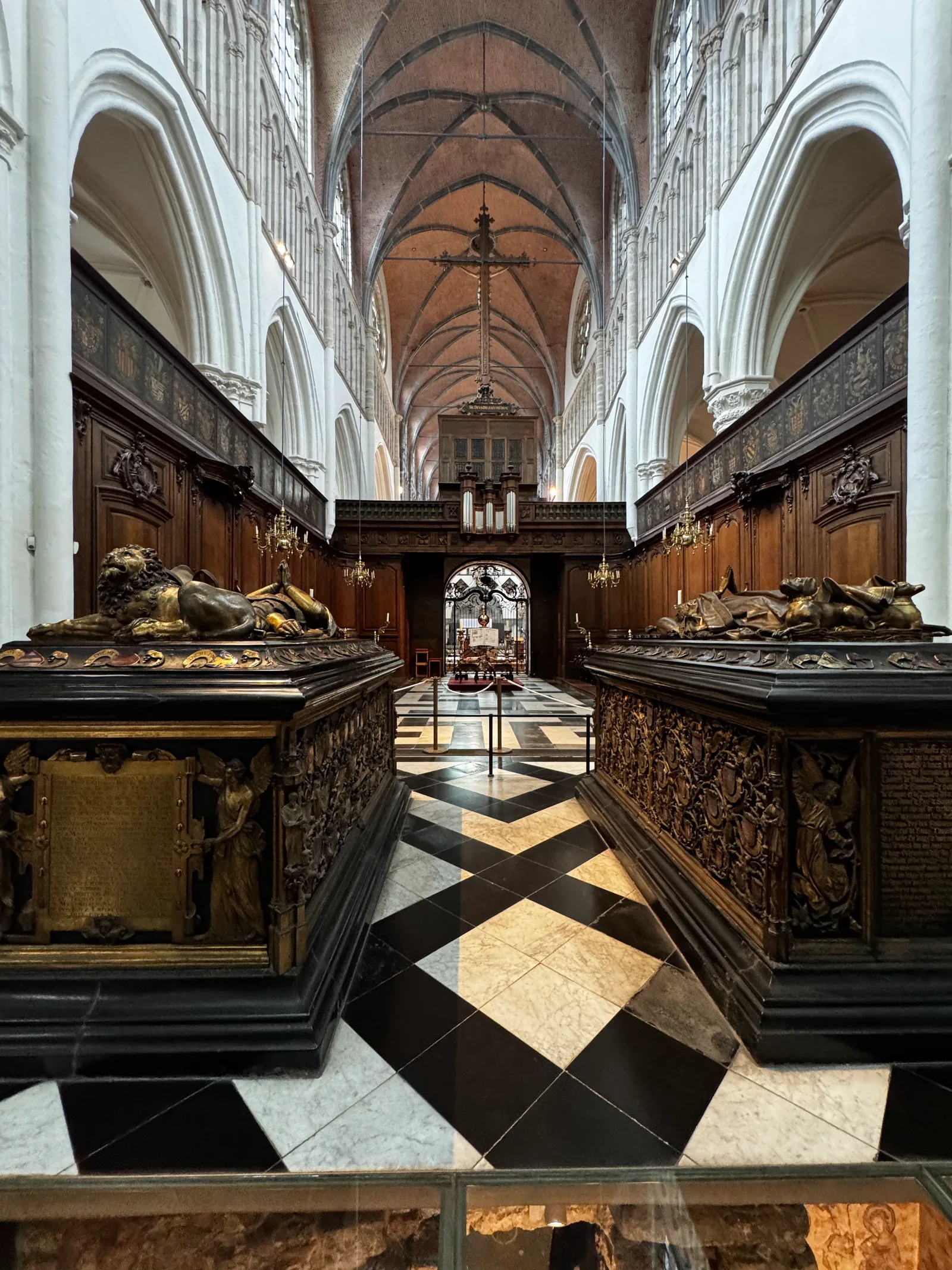 Atmosphere at O.L.V.-kerk Museum Brugge — travel photo
