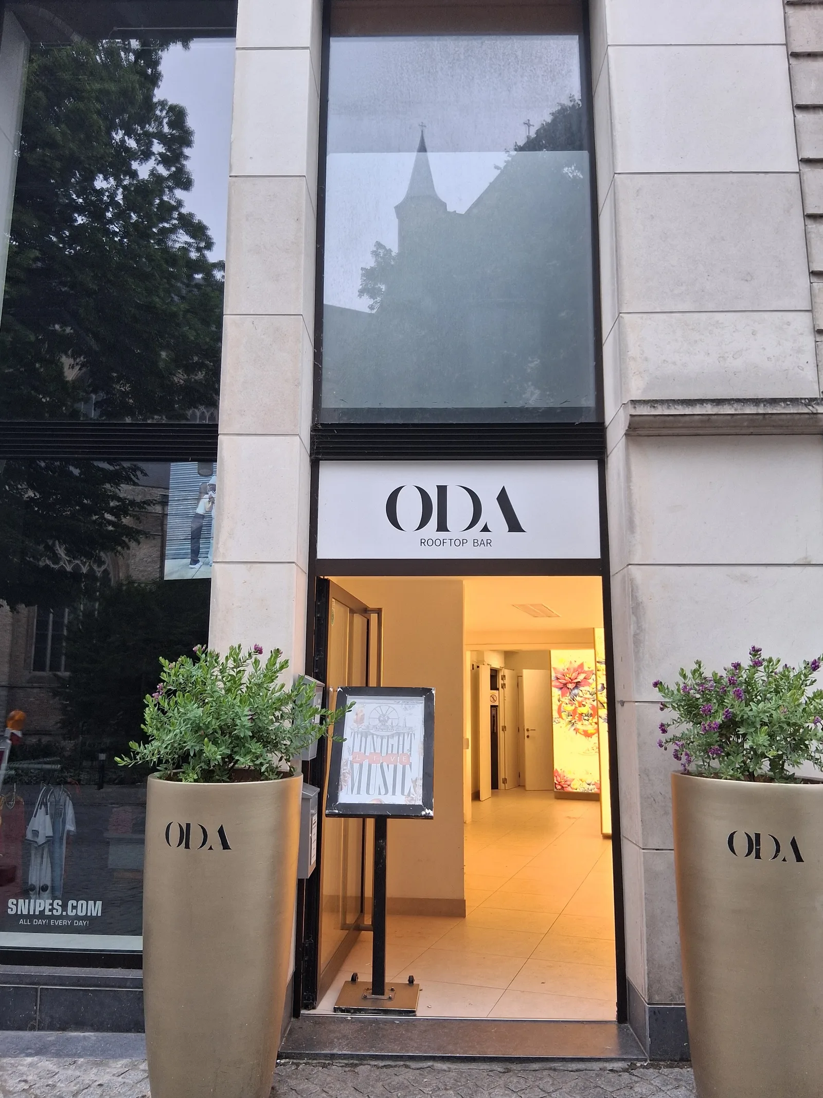 ODA Rooftop Bar