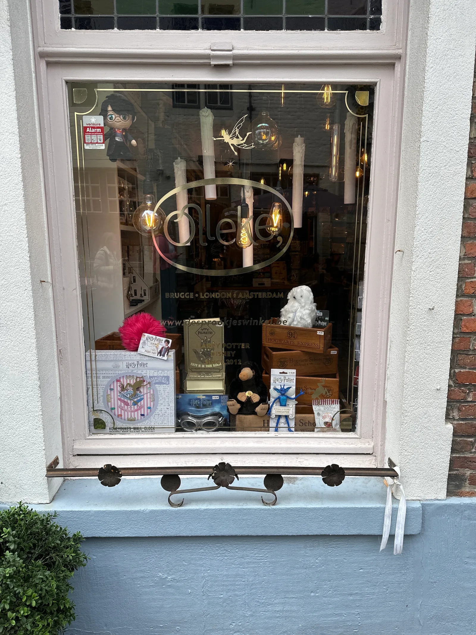 Main view at Olleke, Wizarding Shop Brugge Brugge — travel photo