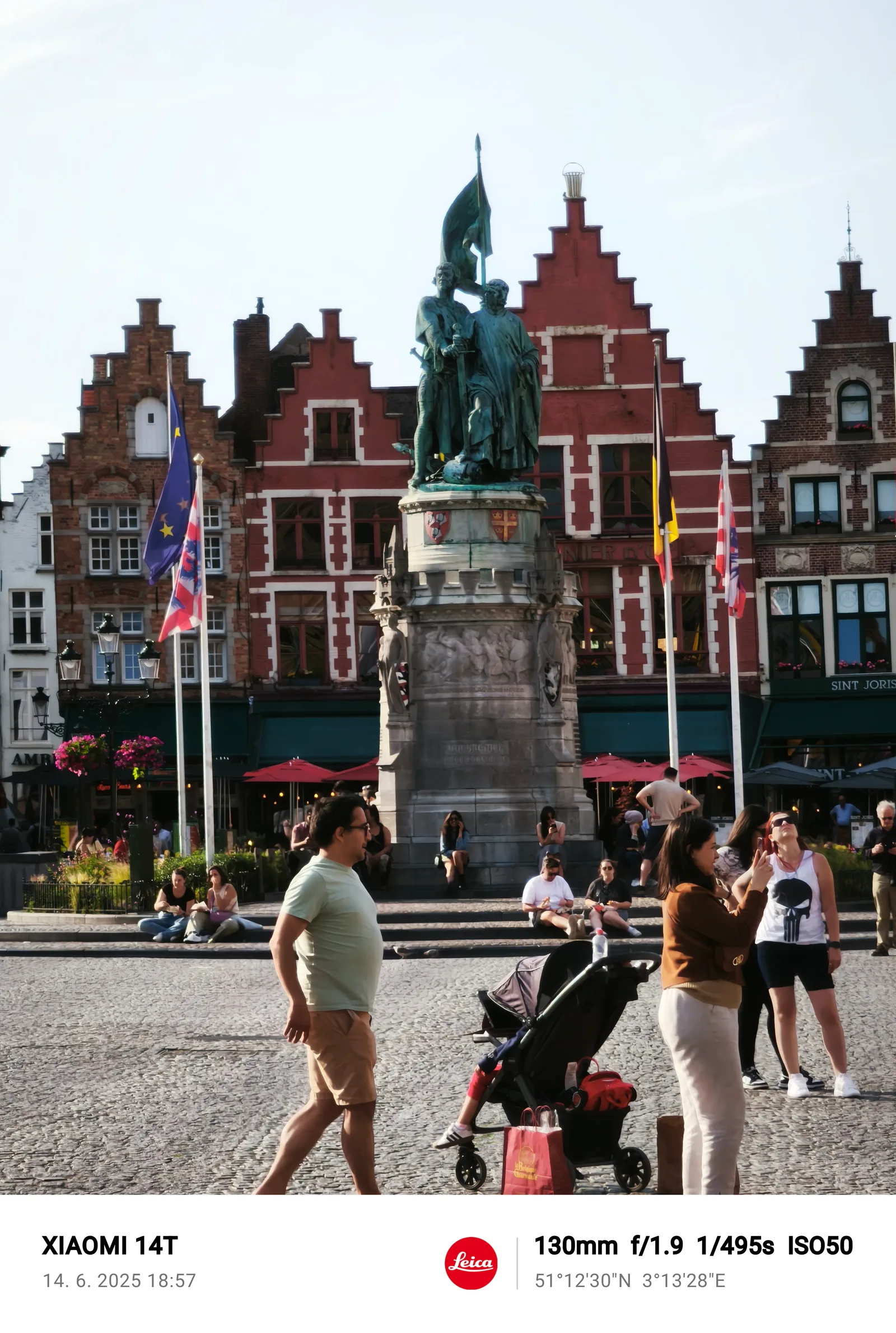 Atmosphere at Pieter de Coninck en Jan Breydel Brugge — travel photo