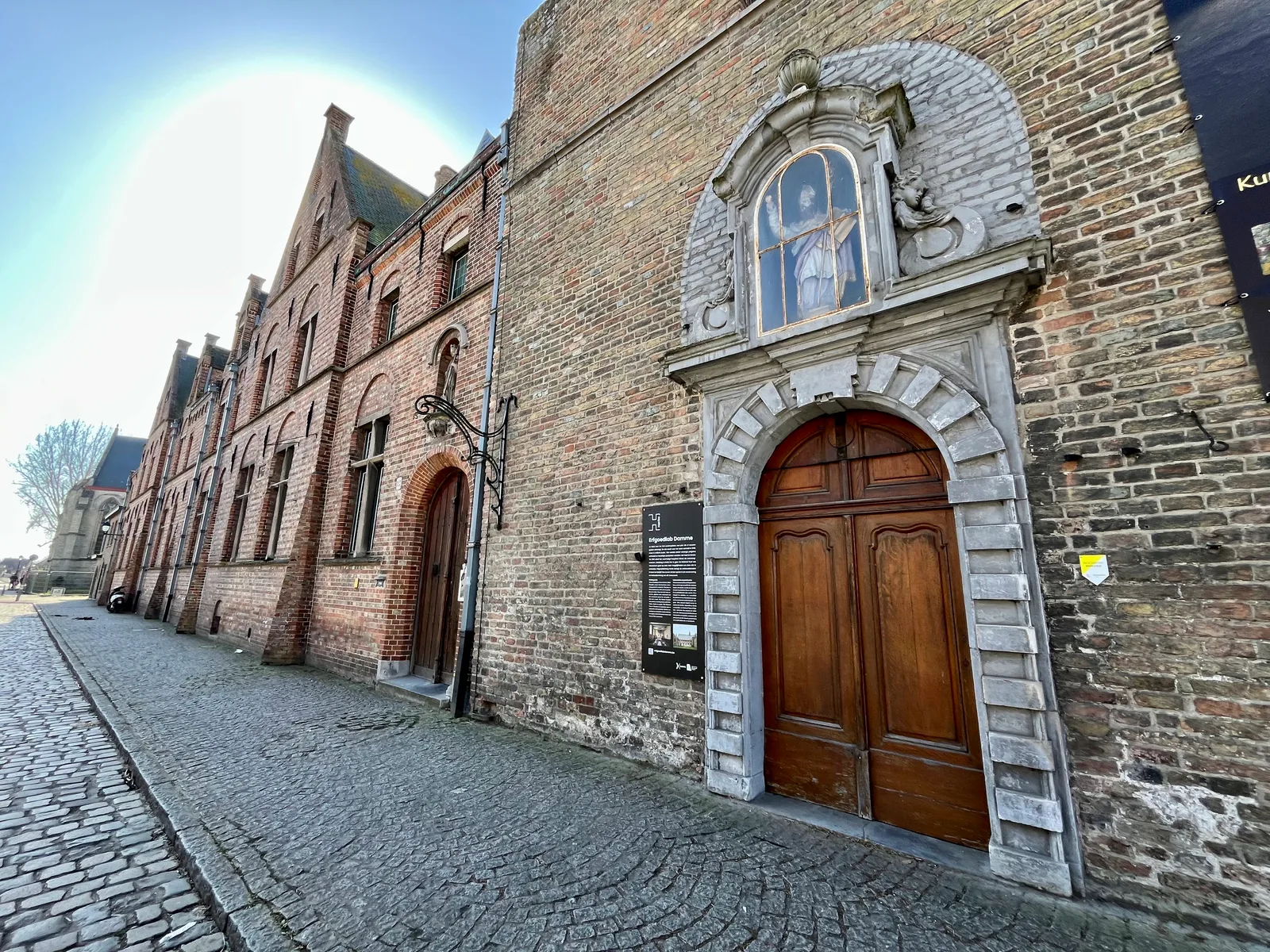 Main view at Sint-Janshospitaal en godshuis Brugge — travel photo