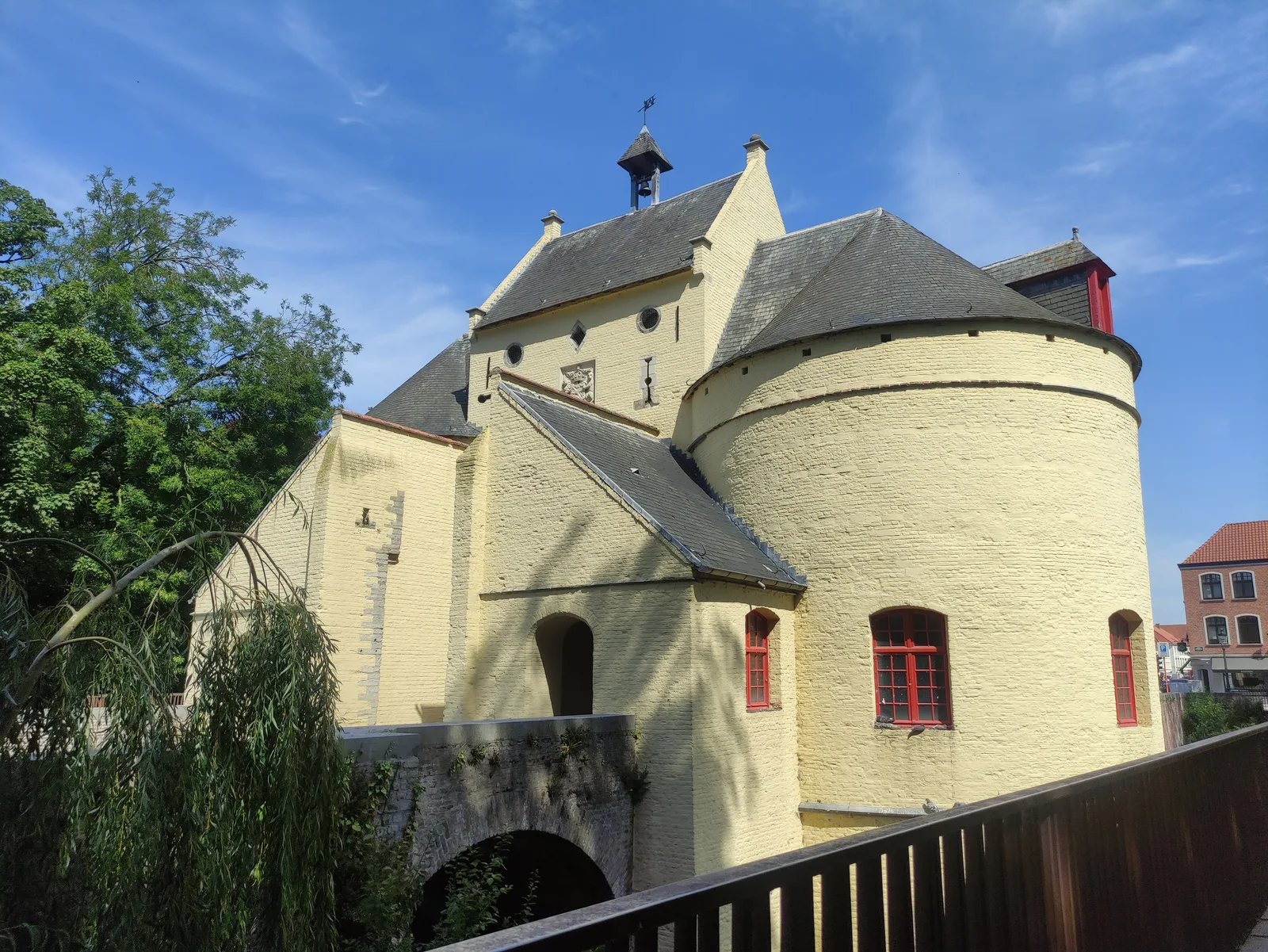Details at Smedenpoort Brugge — travel photo