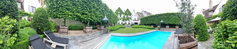 The secret garden luxury suites