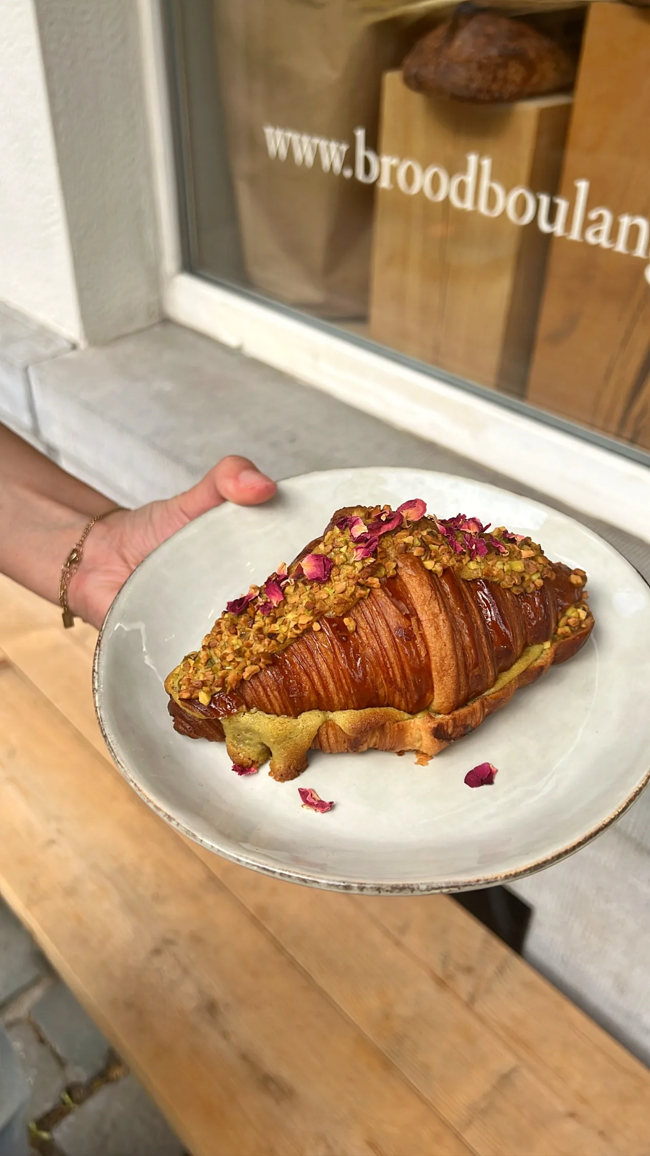 Atmosphere at brood boulangerie Brussels — travel photo