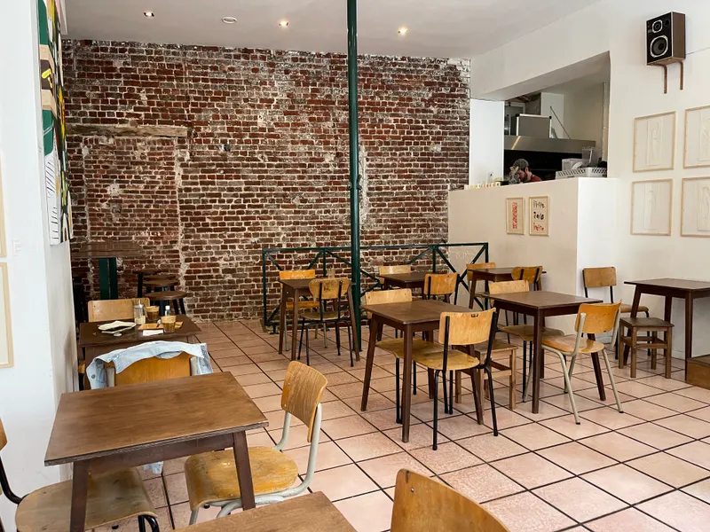 Damn Good Café