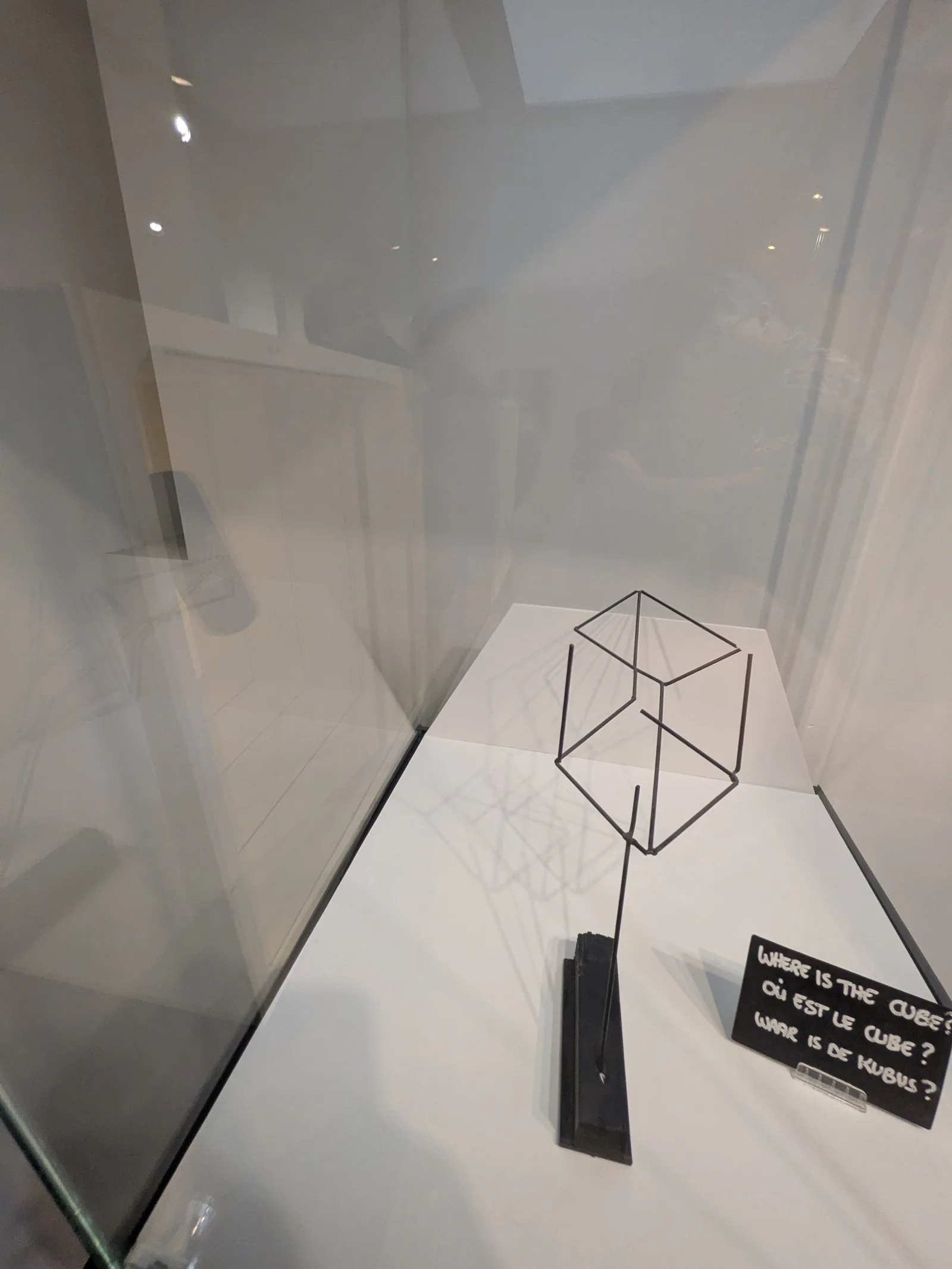 Details at Illusiemuseum Brussel Brussels — travel photo