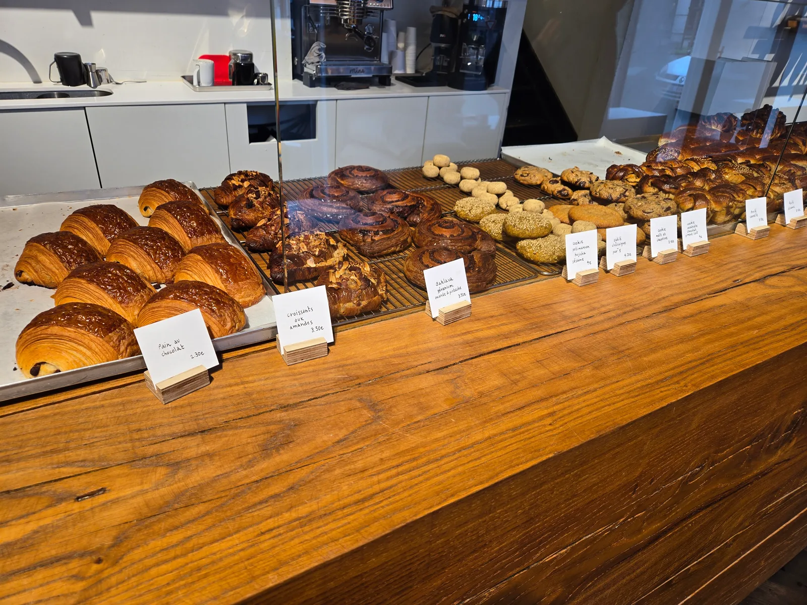 Details at KHOBZ Brussels — travel photo