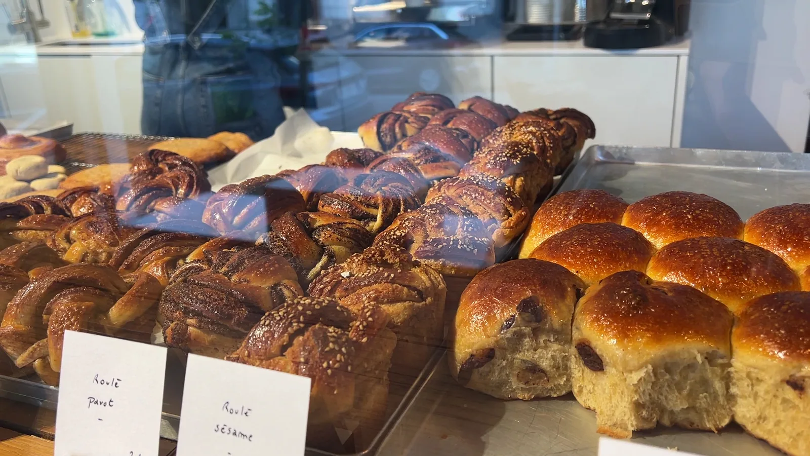 Atmosphere at KHOBZ Brussels — travel photo