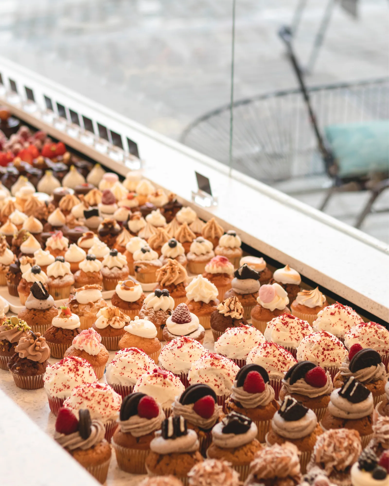 Details at Momade Cupcakes Brussels — travel photo