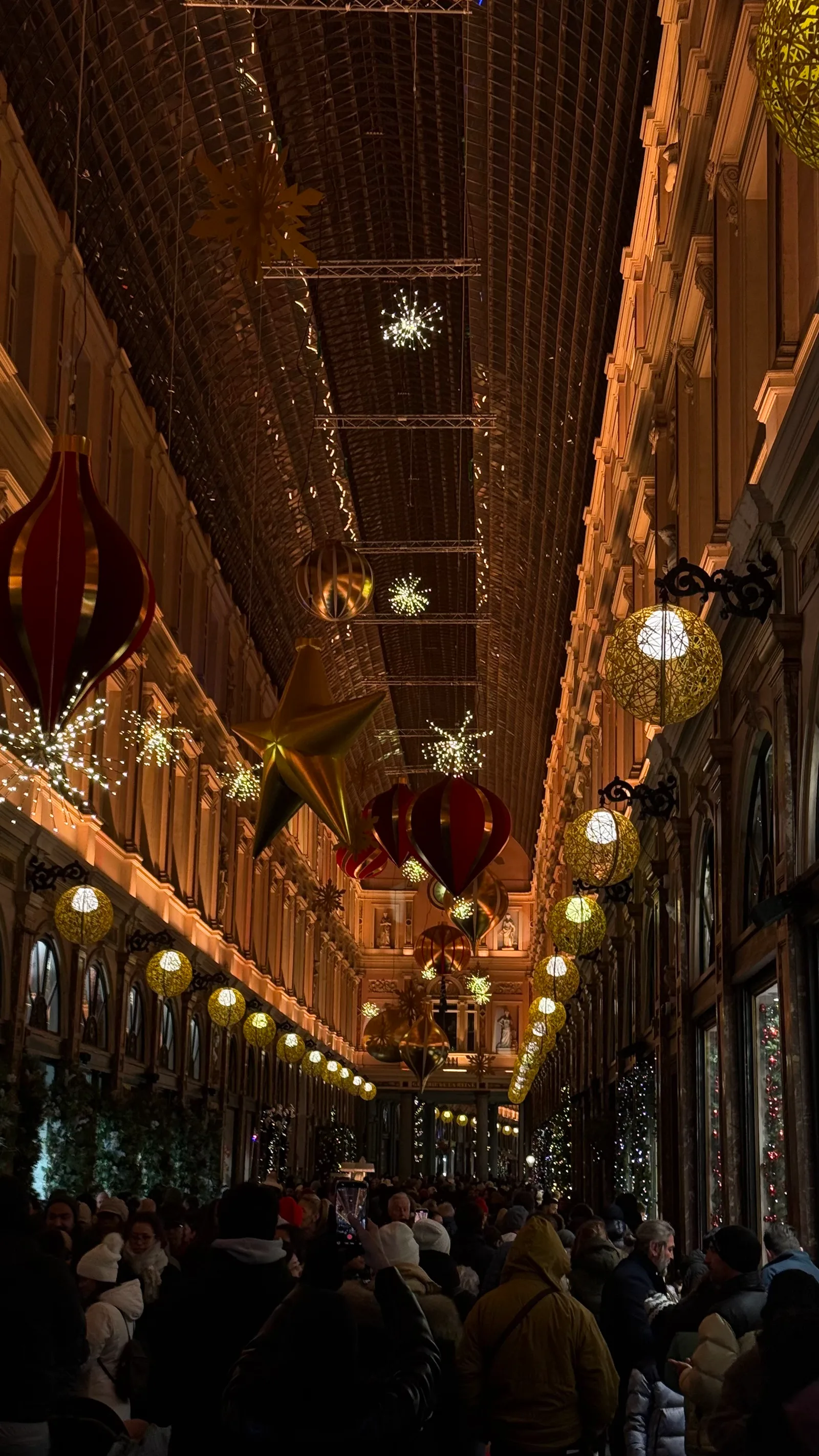 Atmosphere at Royal Gallery of Saint Hubert Brussels — travel photo