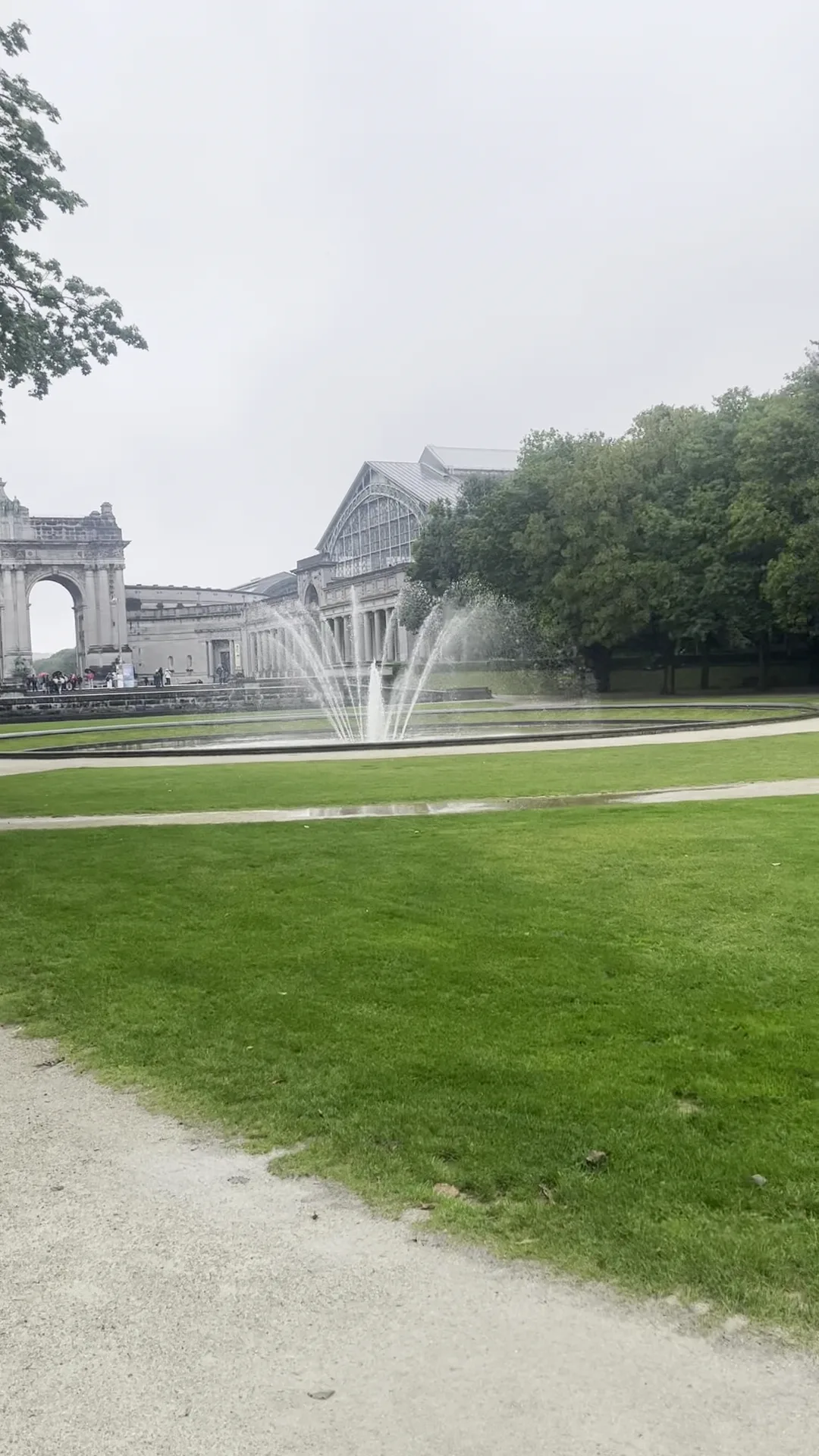 Main view at Triumphal Arch Brussels — travel photo