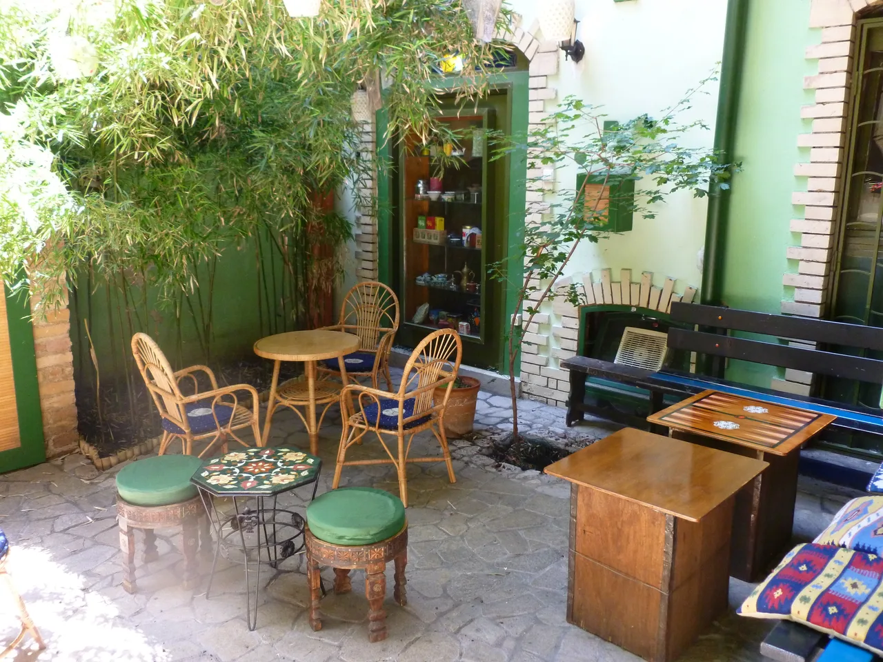 1000TEA — hidden gems guide Budapest