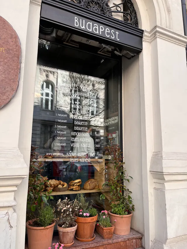 Artizán Bakery