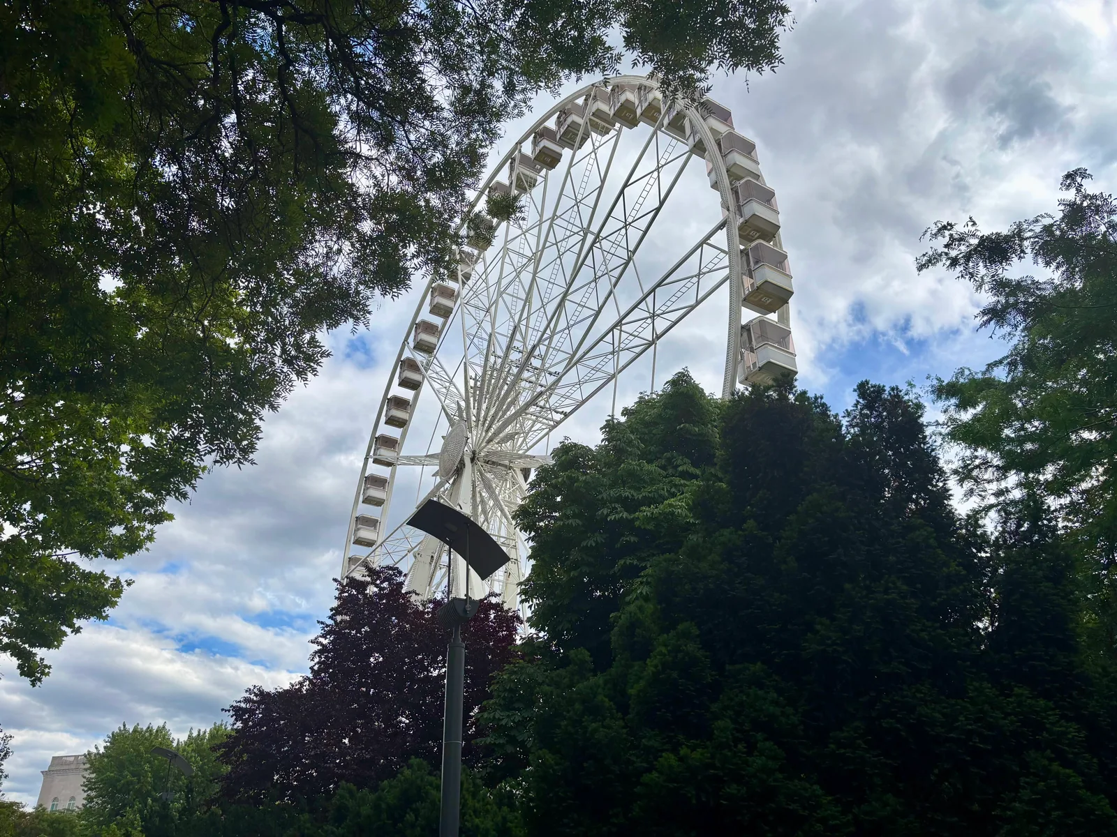 Atmosphere at Elizabeth Square Budapest — travel photo