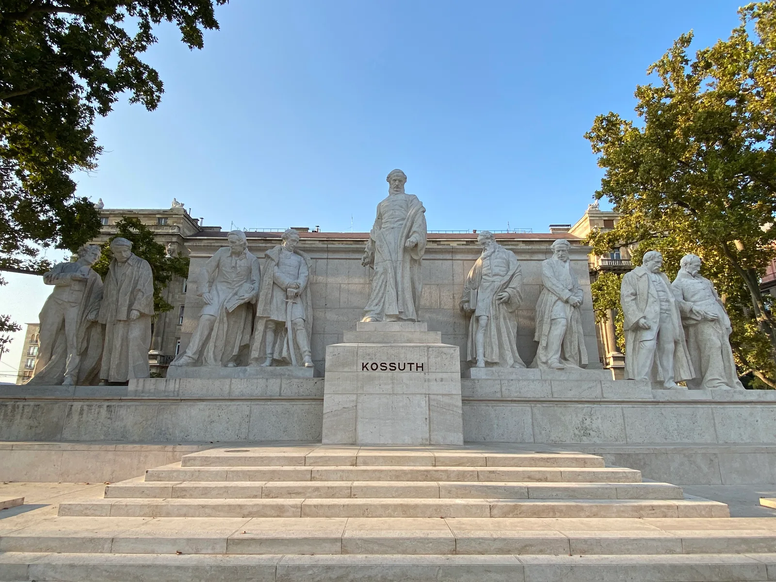 Atmosphere at Kossuth Lajos Square Budapest — travel photo