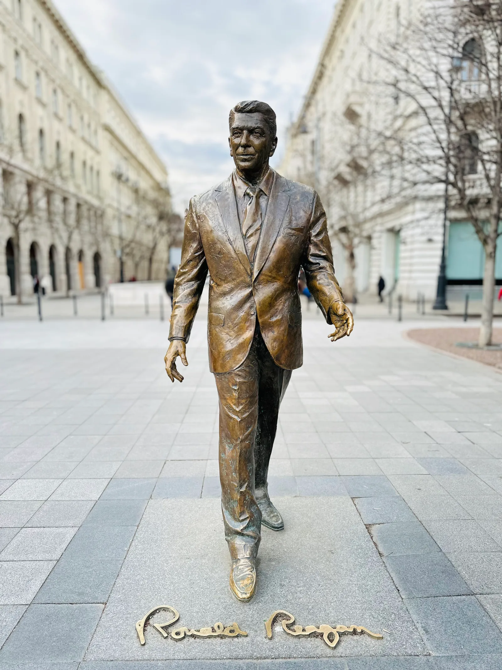 Atmosphere at Liberty Square Budapest — travel photo