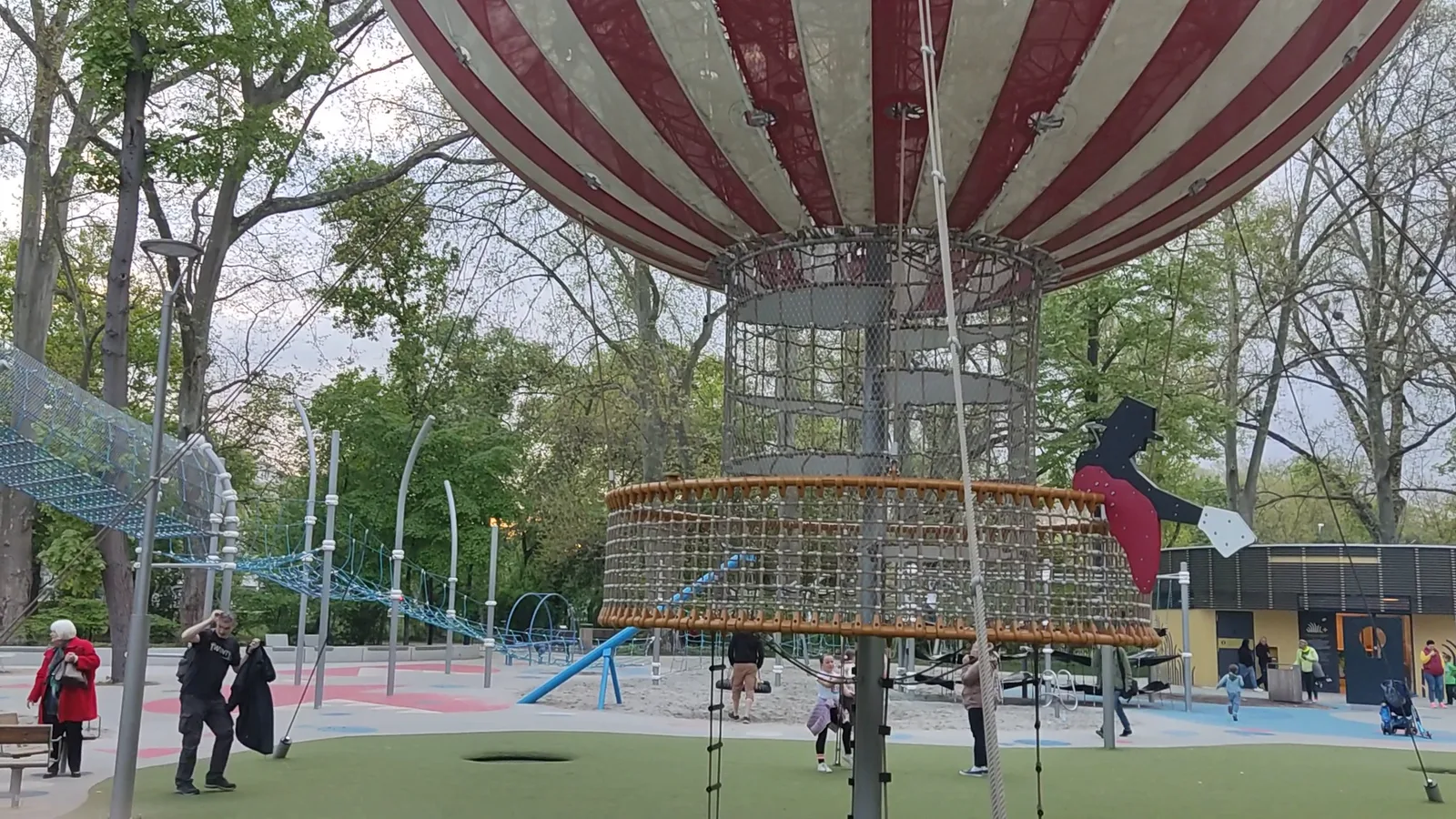 Atmosphere at Main Playground in Városliget Budapest — travel photo