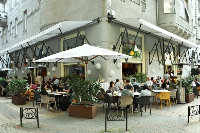 Menza Étterem és Kávéház