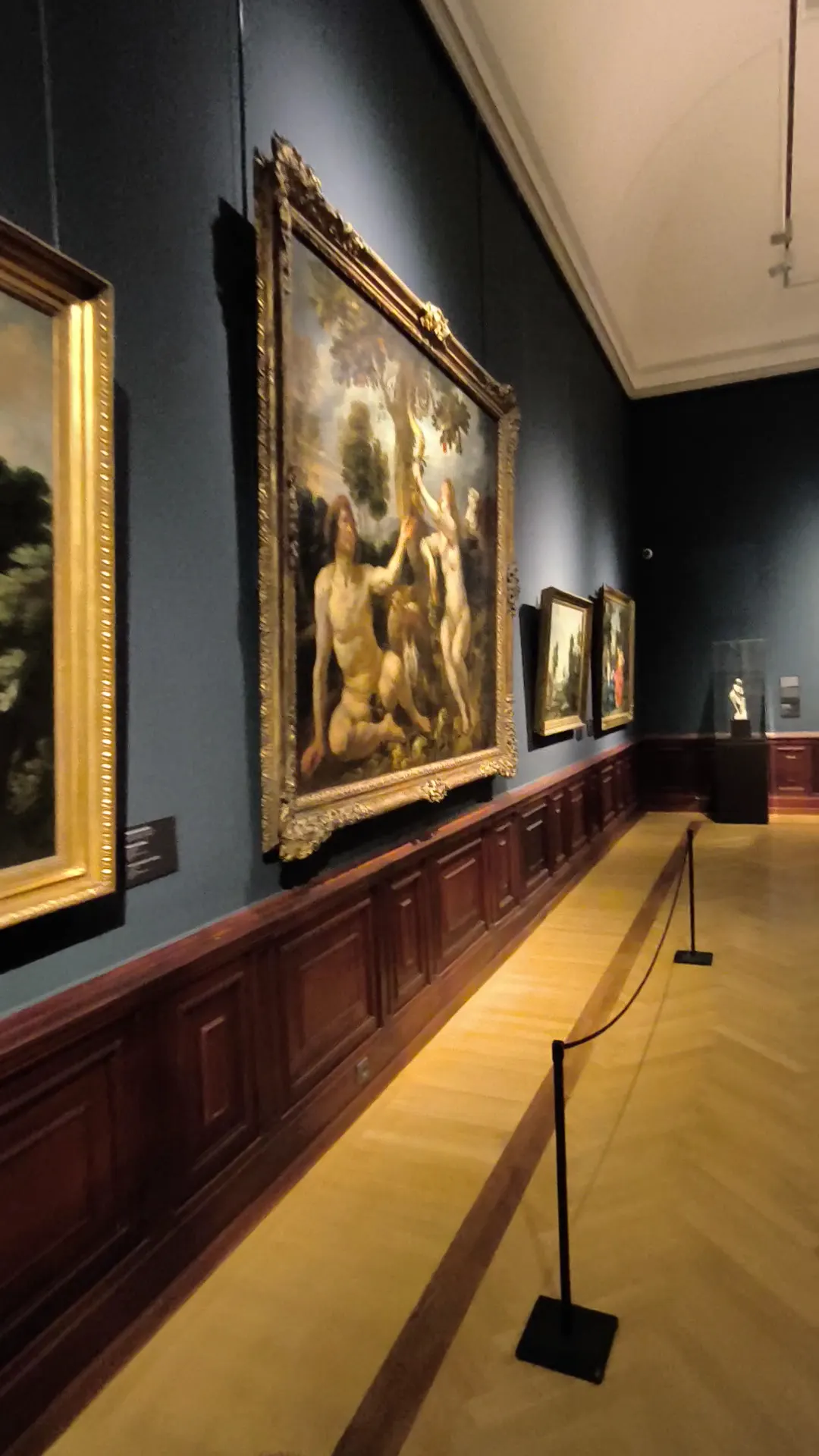 Details at Museum of Fine Arts Budapest — travel photo