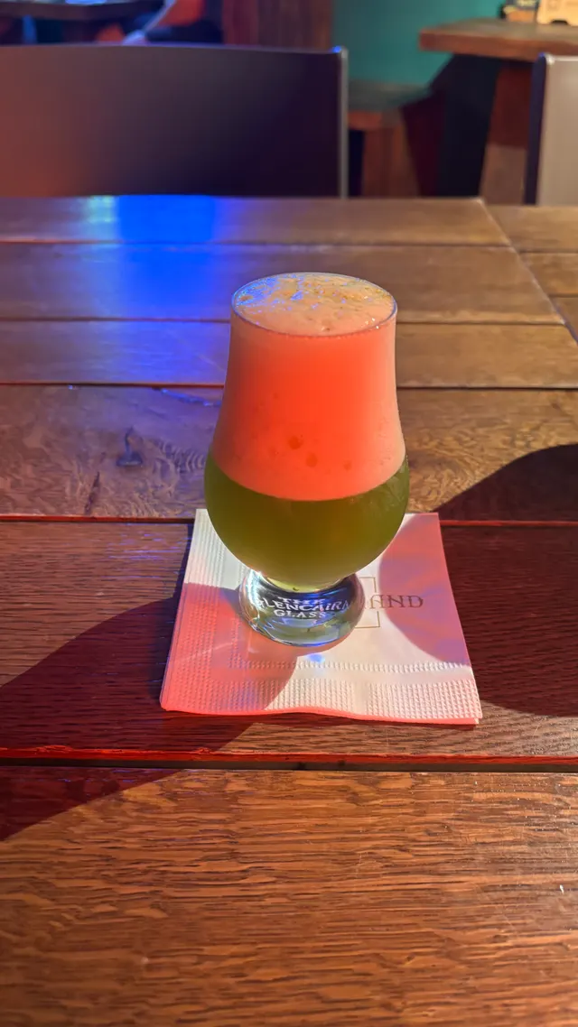 Neverland Bar • Escape Room • Pizzeria