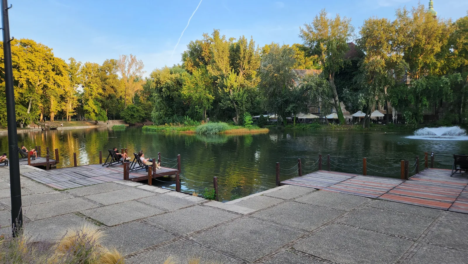 Atmosphere at Városligeti KRESZ Park Budapest — travel photo