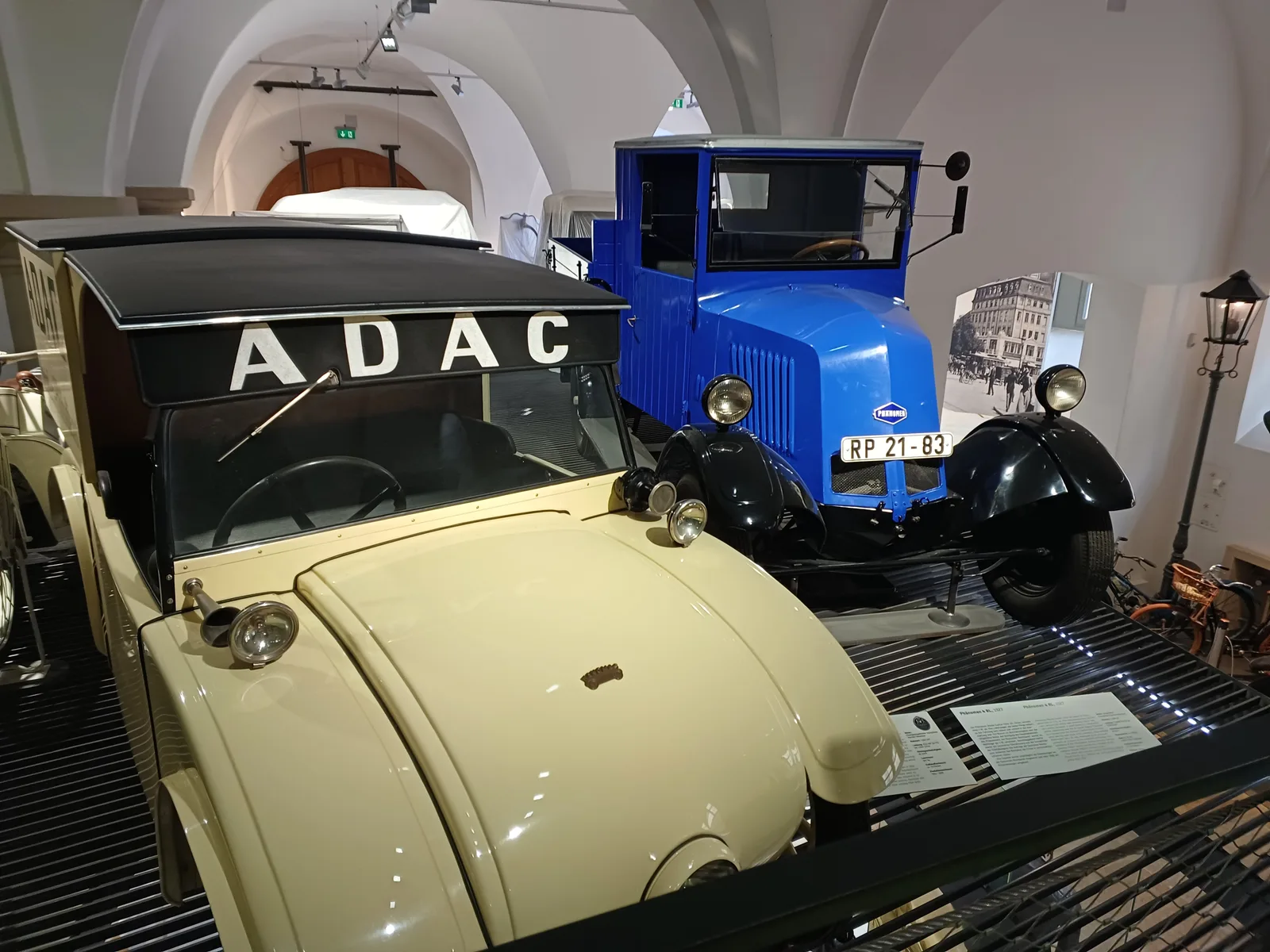 Details at Dresden Transport Museum Dresden — travel photo