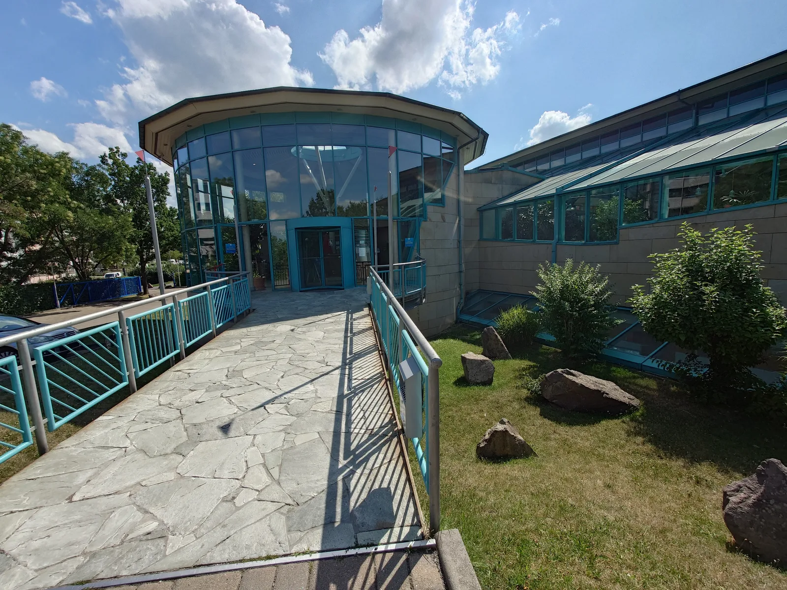 Main view at Elbamare Erlebnisbad Dresden — travel photo