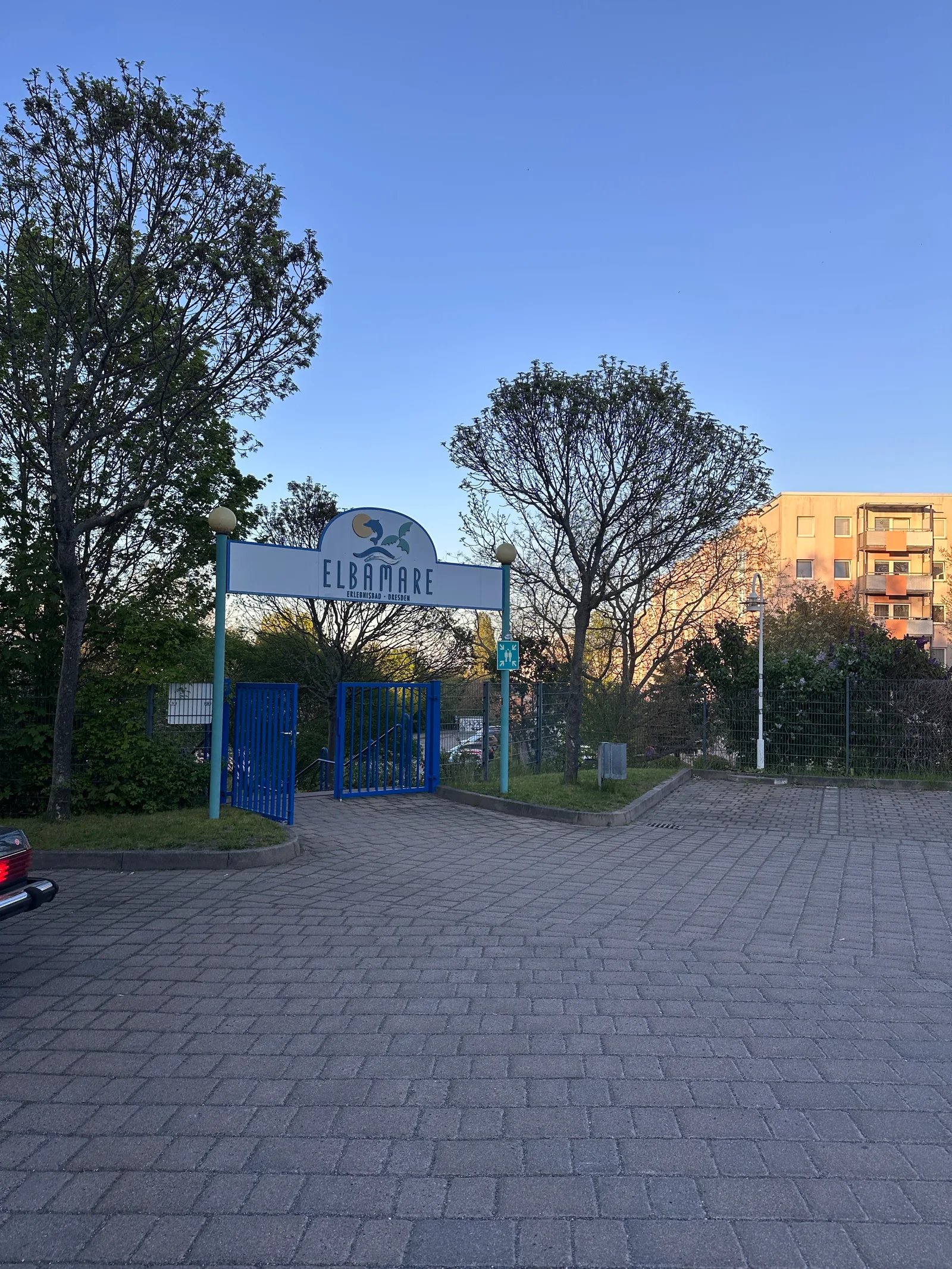 Atmosphere at Elbamare Erlebnisbad Dresden — travel photo