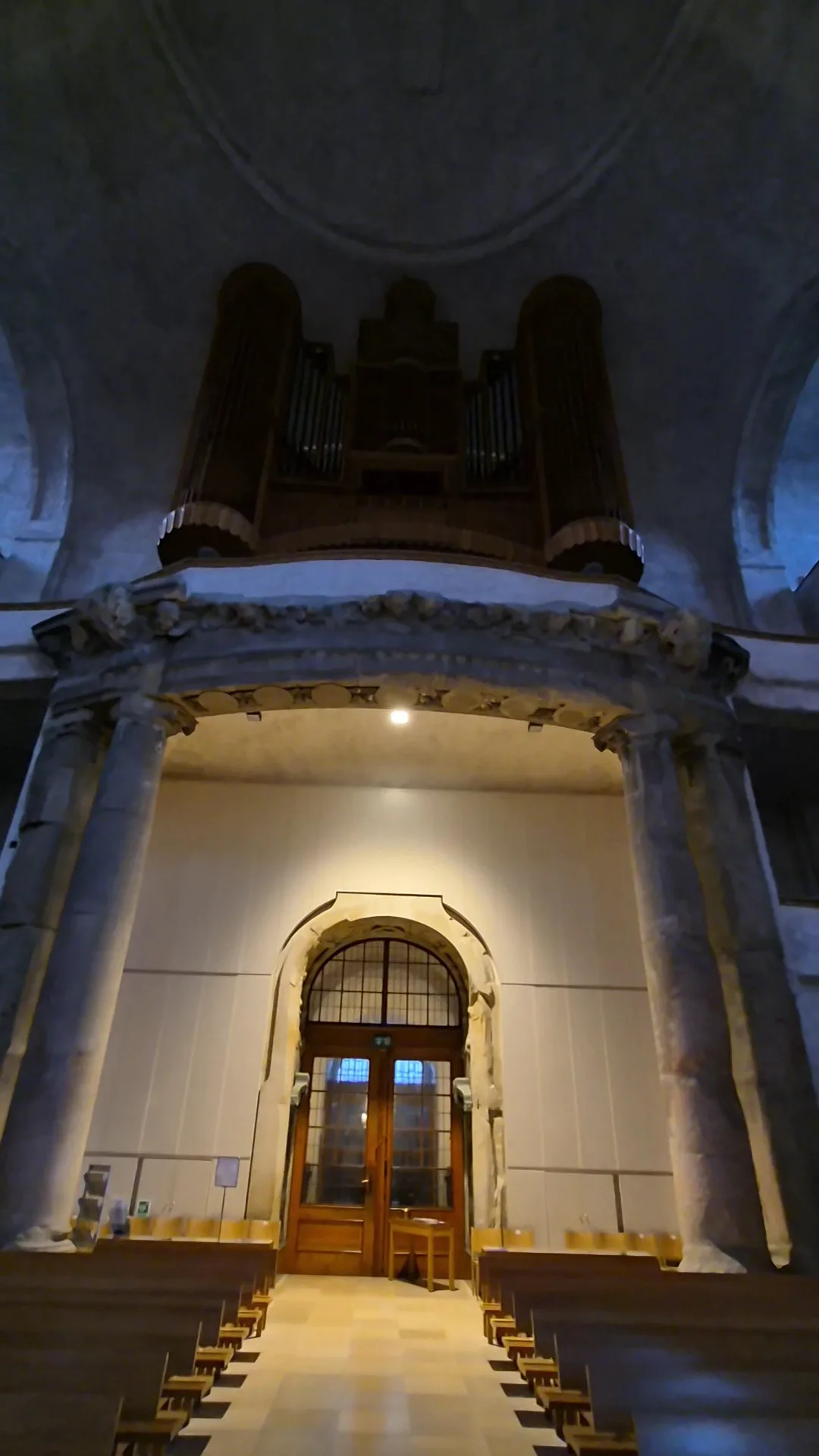 Details at Holy Cross Church Dresden — travel photo