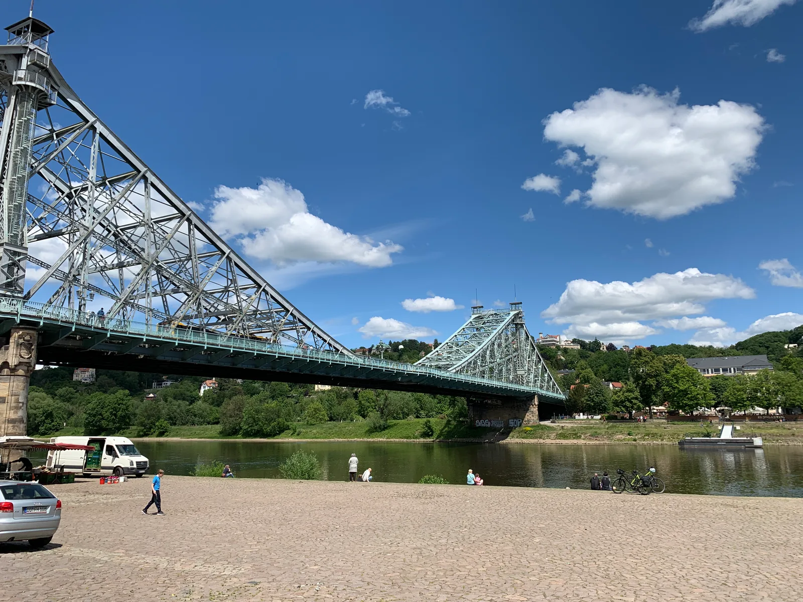 Details at Loschwitz Bridge Dresden — travel photo