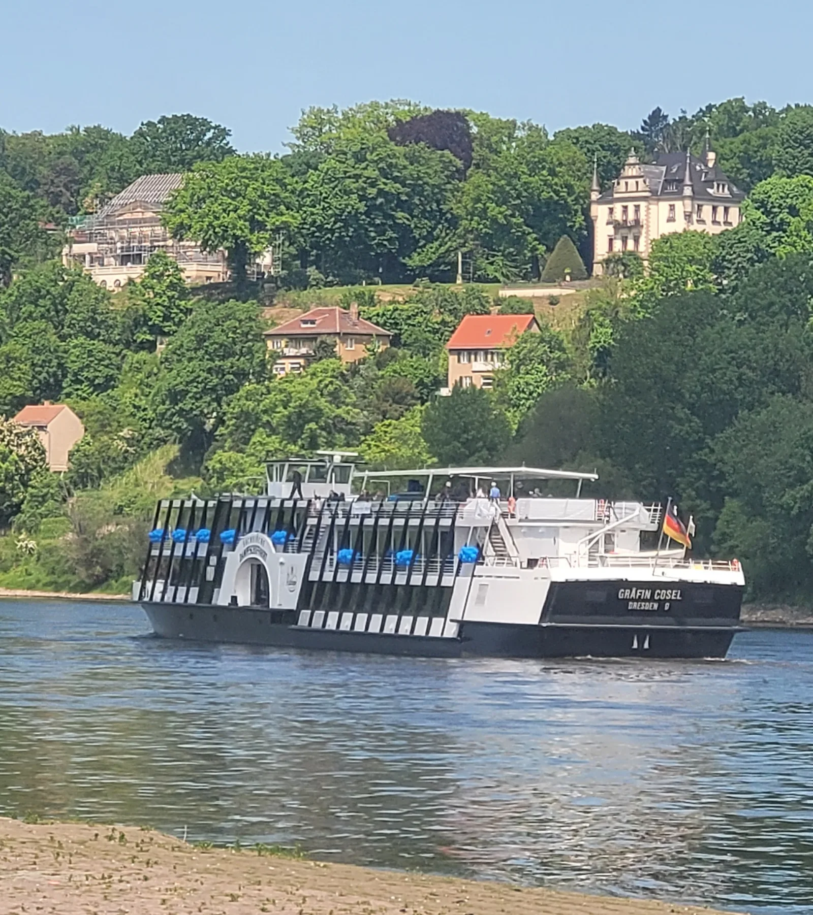 Atmosphere at Loschwitz Bridge Dresden — travel photo
