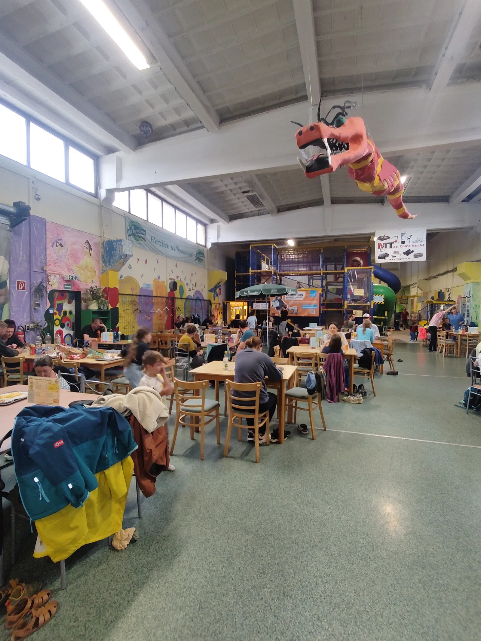Main view at Remmi Demmi Kinderland Dresden — travel photo