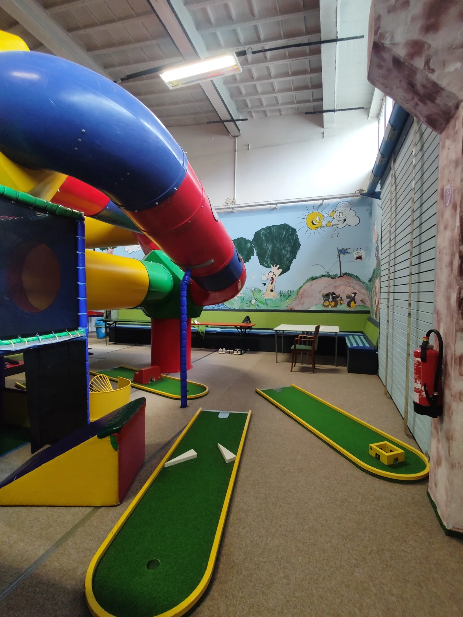 Atmosphere at Remmi Demmi Kinderland Dresden — travel photo
