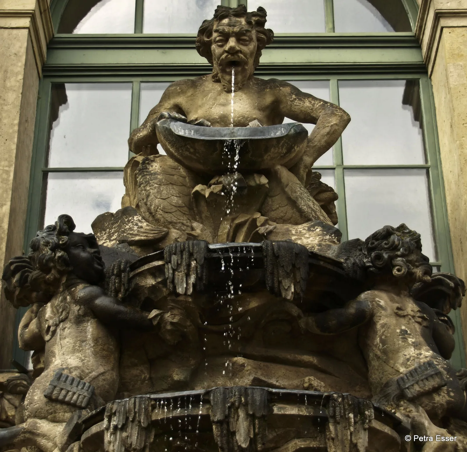 Details at SKD | Mathematisch-Physikalischer Salon Dresden — travel photo