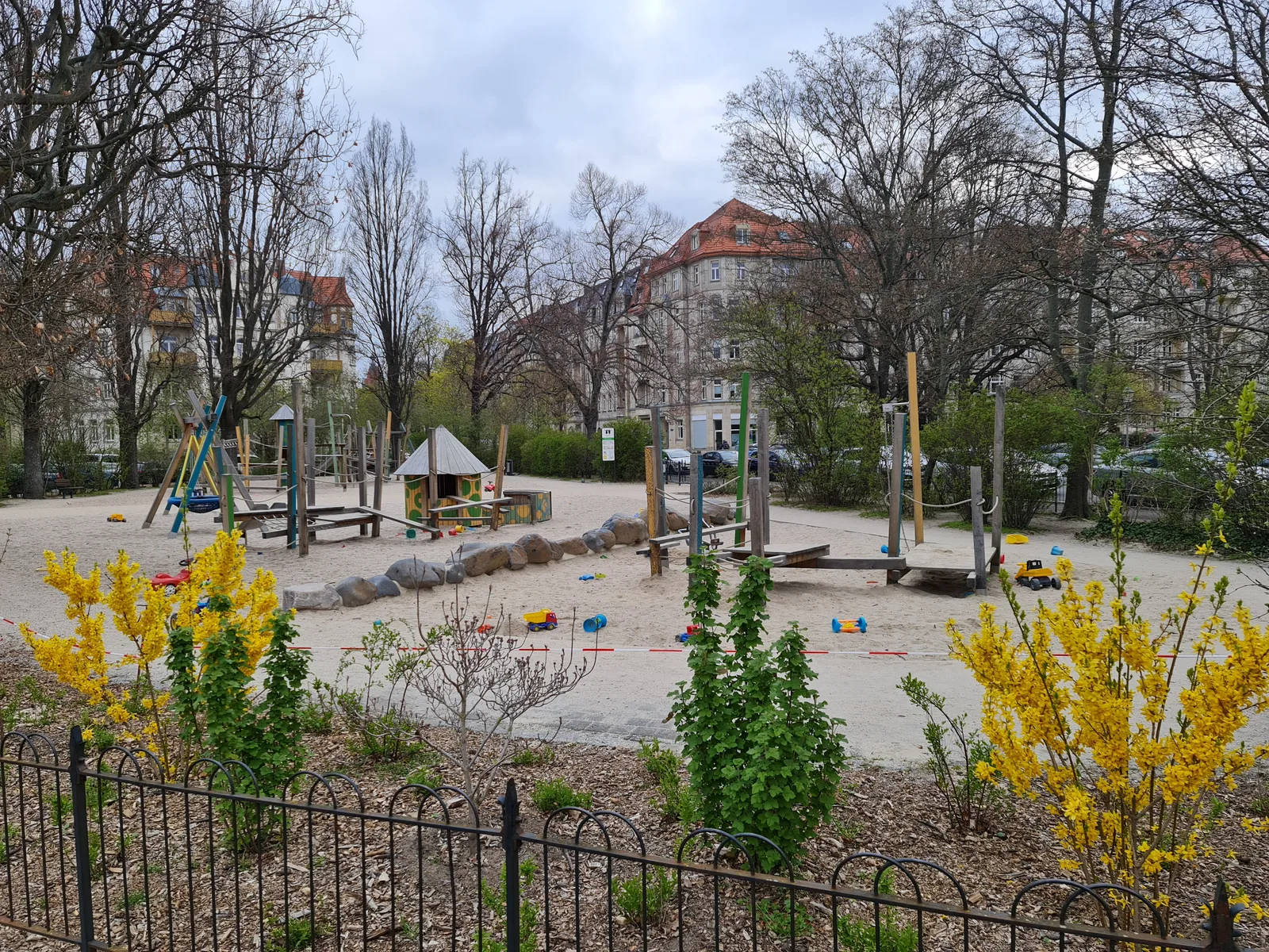 Main view at Spielplatz Stresemannplatz Dresden — travel photo
