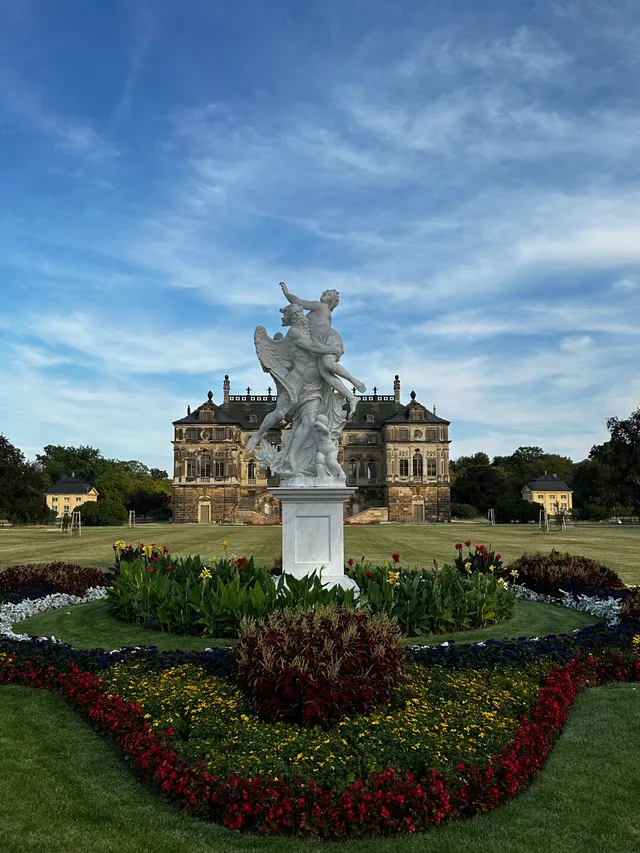 The Grand Garden Palace — Attraction in Dresden
