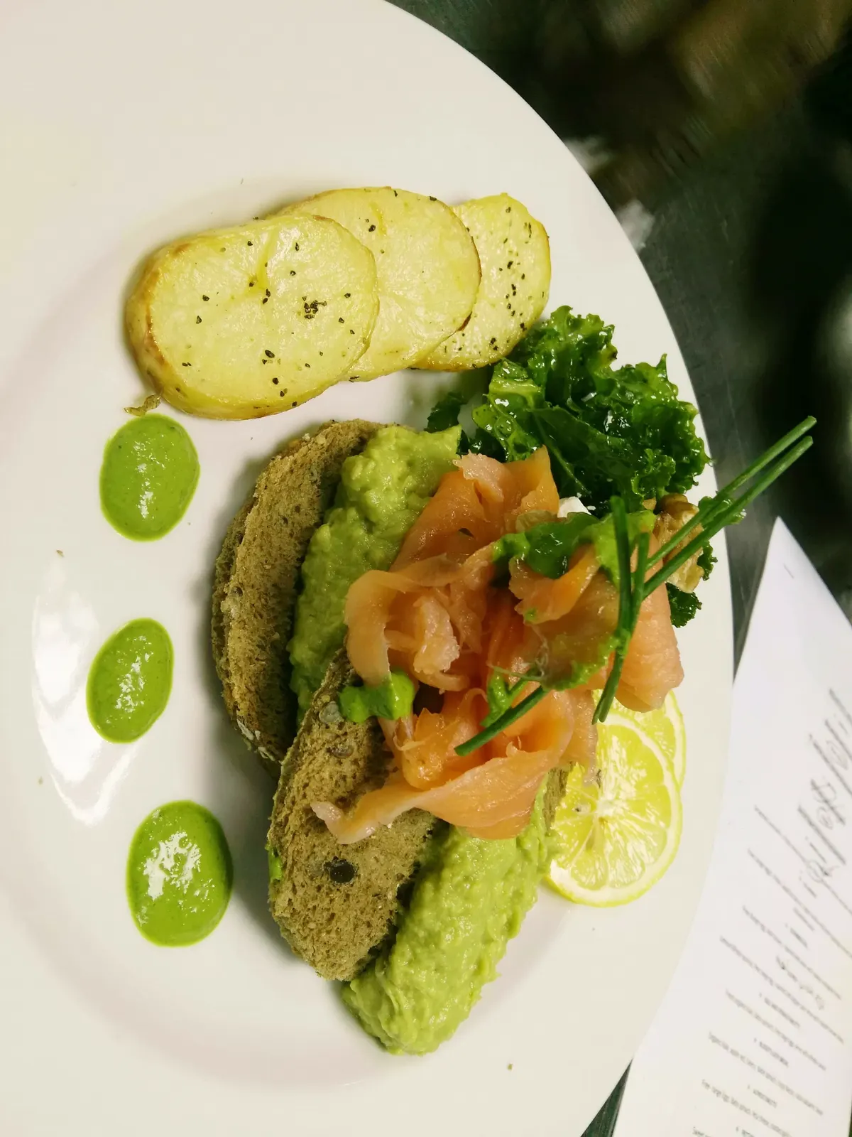 Atmosphere at Greens & The Views Dubai — travel photo