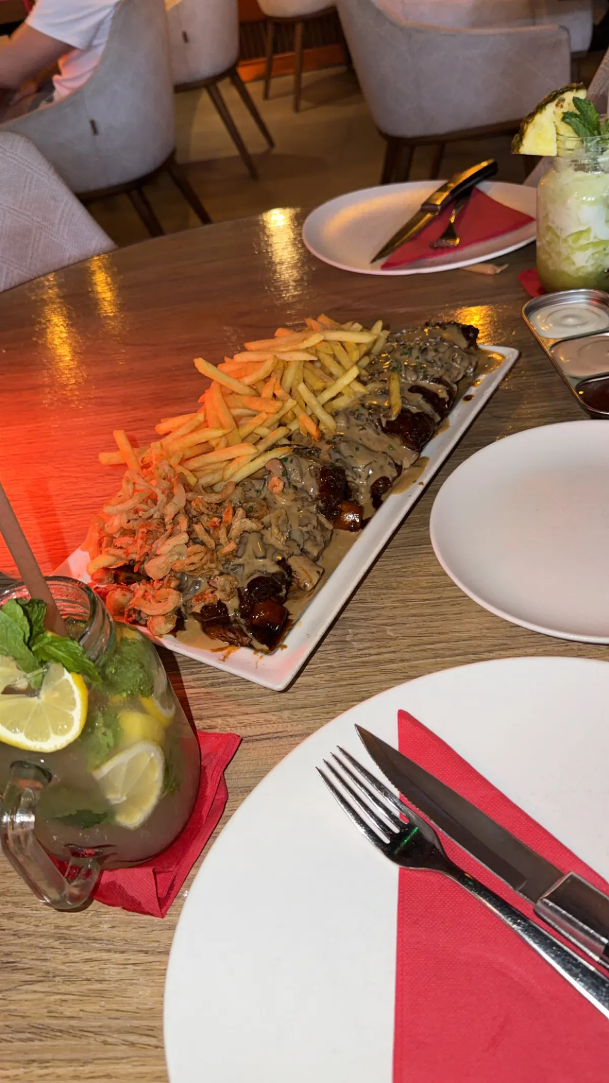 Main view at Hurricane's Grill & Bar The Beach Dubai — travel photo