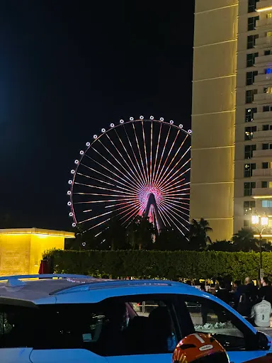 Atmosphere at The Beach • JBR Dubai — travel photo