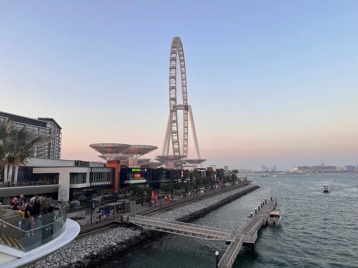 Main view at View Point • Bluewaters Plaza Dubai — travel photo
