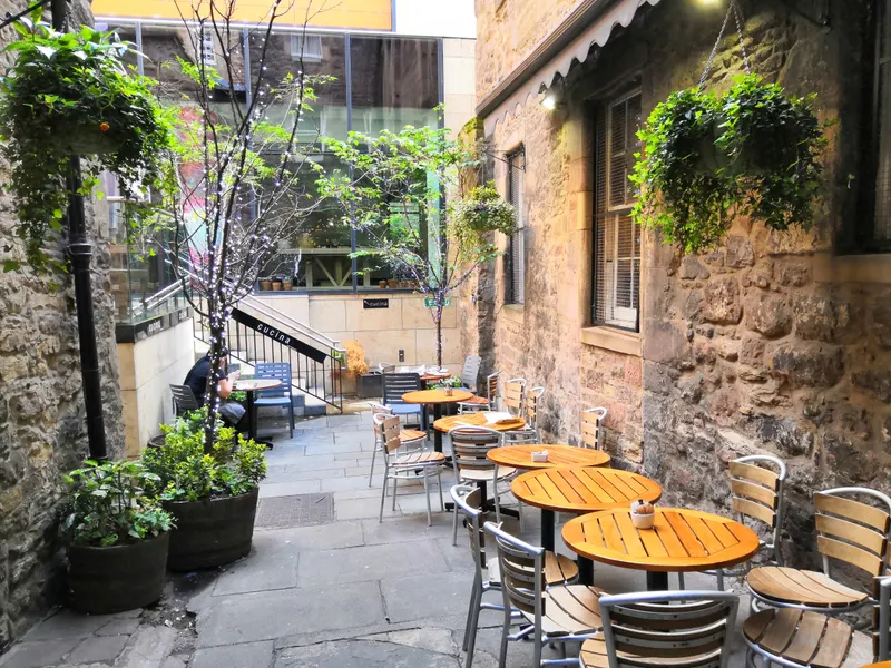 Deacon's House Cafe