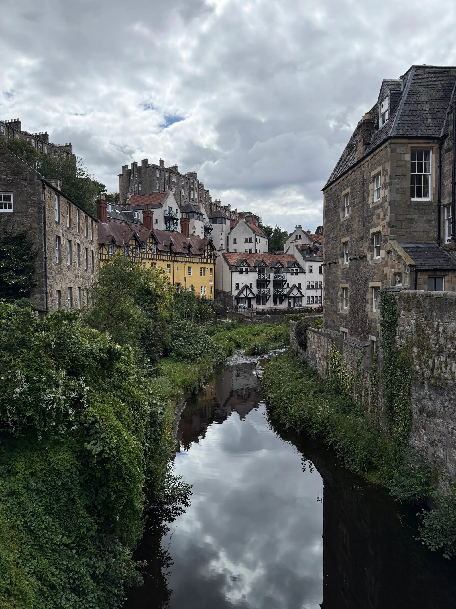 Details at Dean Bridge Edinburgh — travel photo