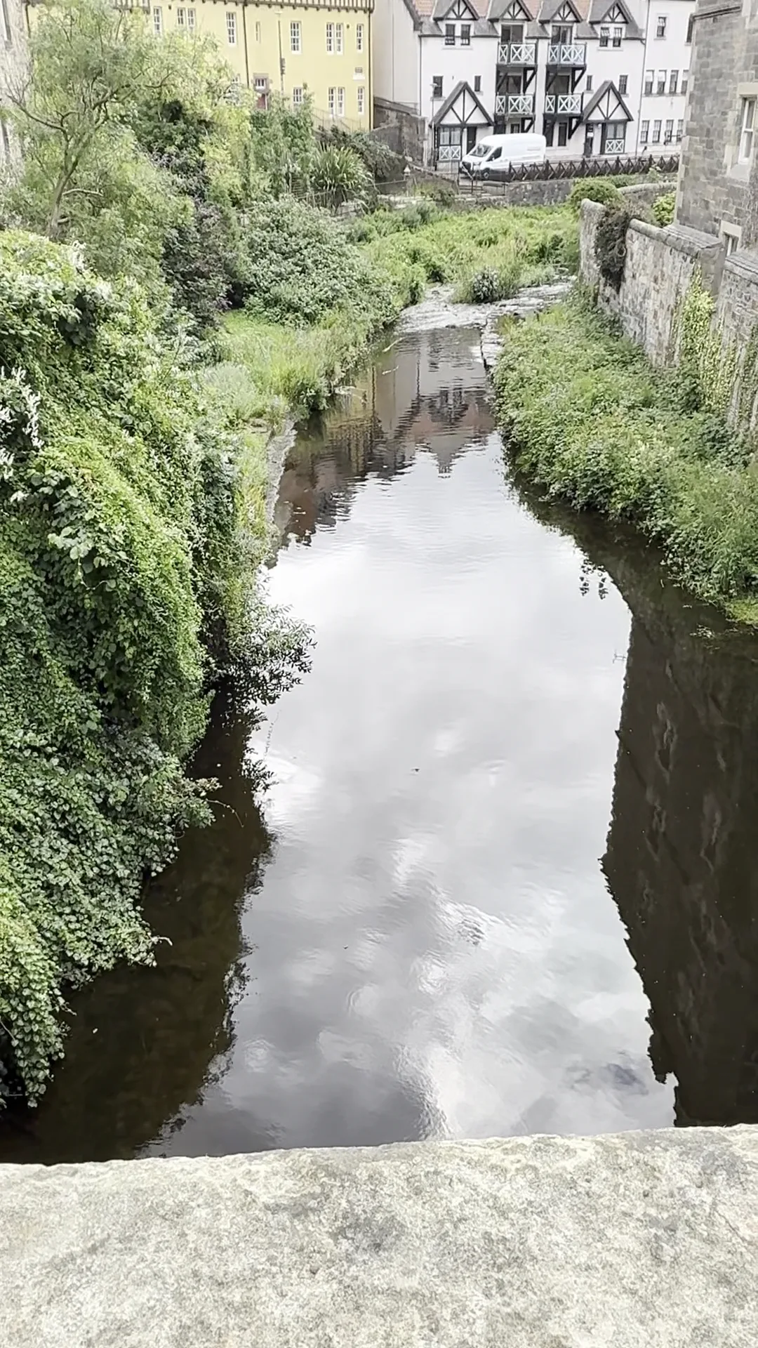 Atmosphere at Dean Bridge Edinburgh — travel photo