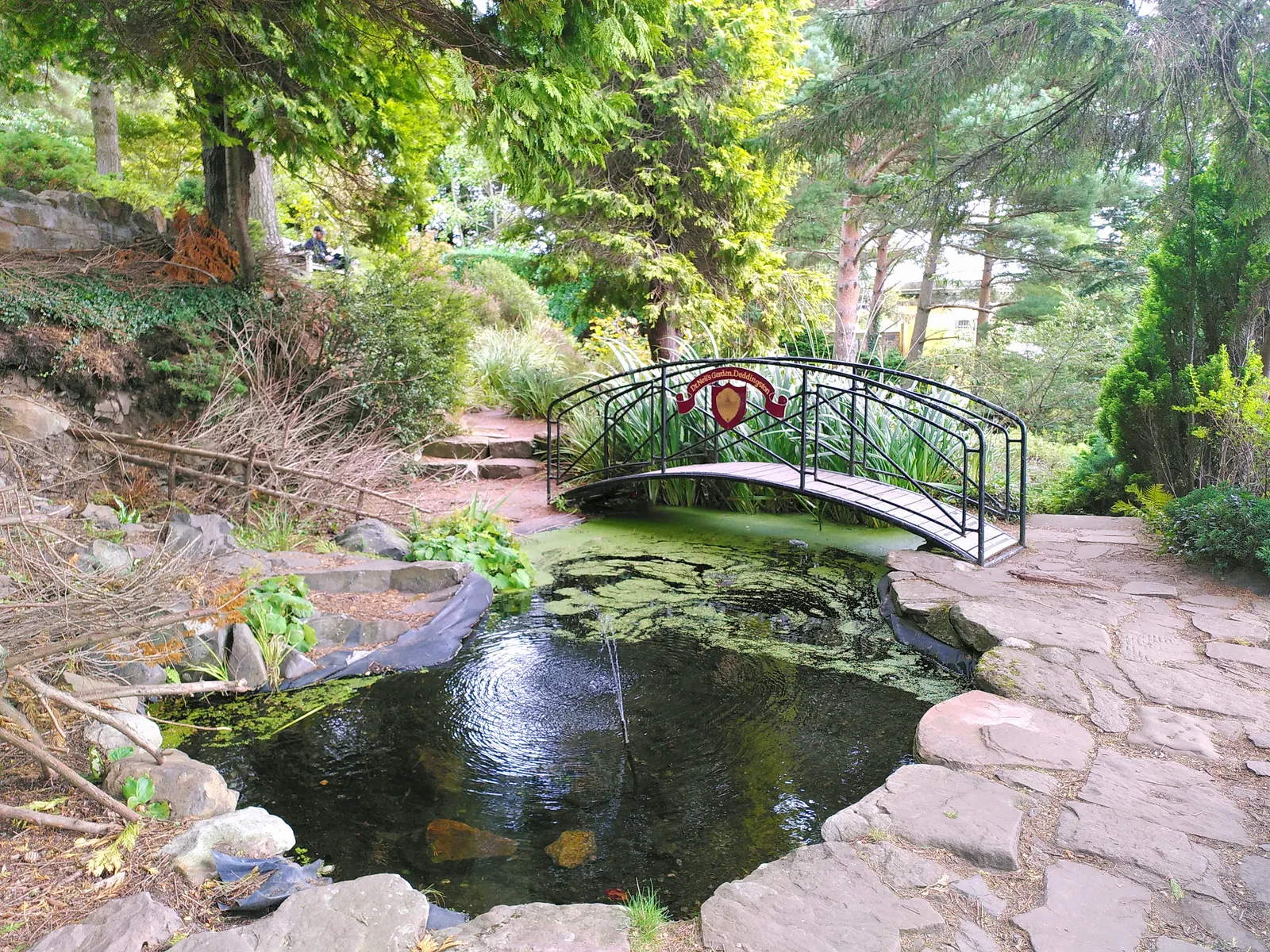Dr Neil's Garden — romantic guide Edinburgh