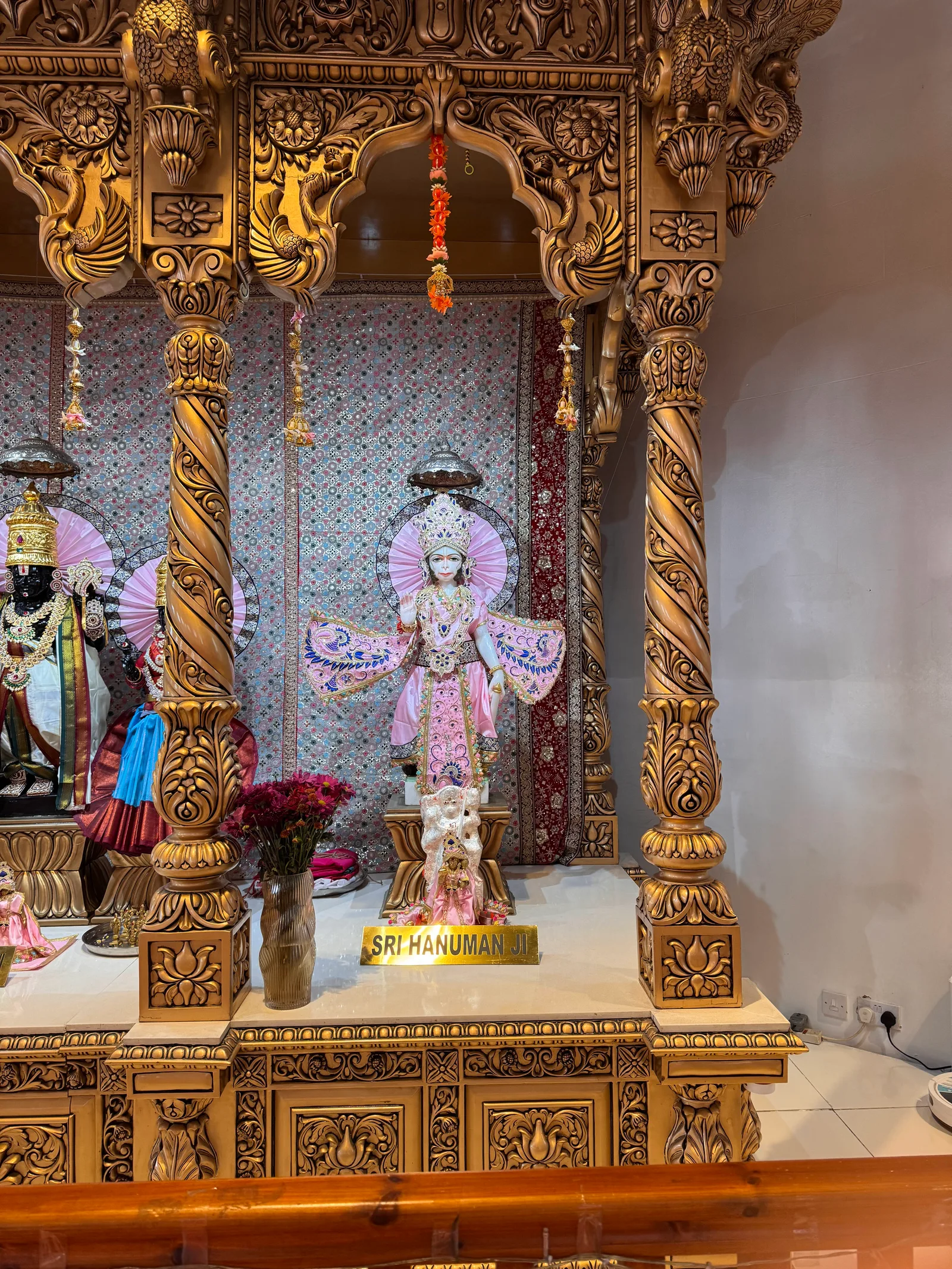 Main view at Edinburgh Hindu Mandir and Cultural Centre Edinburgh — travel photo