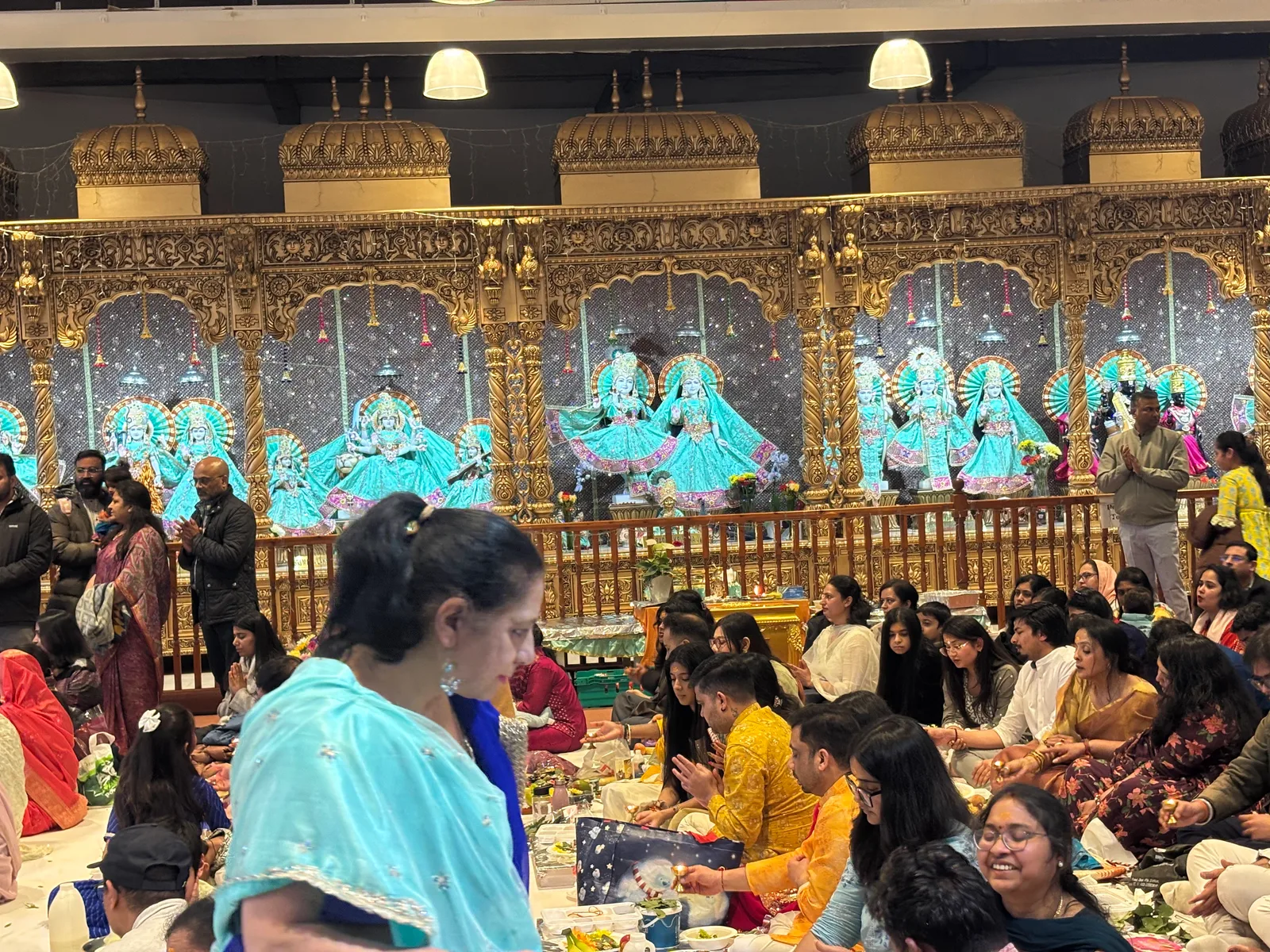 Atmosphere at Edinburgh Hindu Mandir and Cultural Centre Edinburgh — travel photo