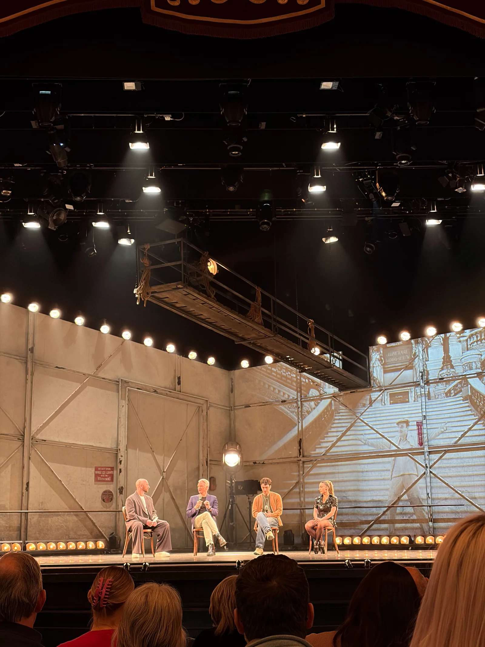 Atmosphere at Festival Theatre Edinburgh — travel photo